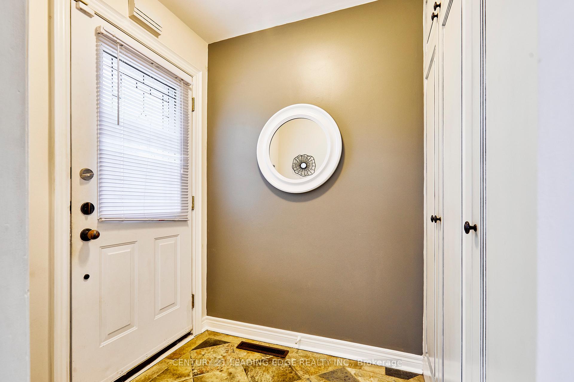Photo 4 of 11 St Quentin Avenue, Scarborough, Cliffcrest — HOMEH
