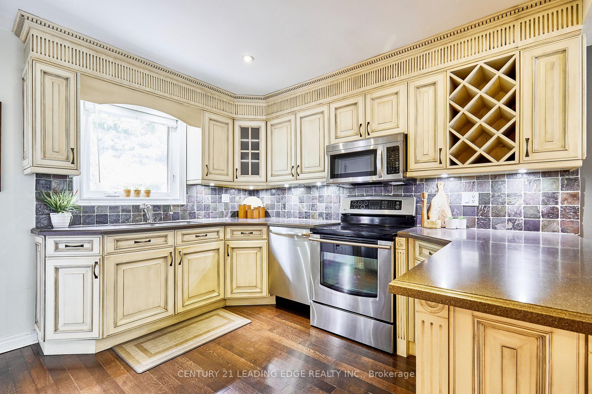 Photo 10 of 11 St Quentin Avenue, Scarborough, Cliffcrest — HOMEH