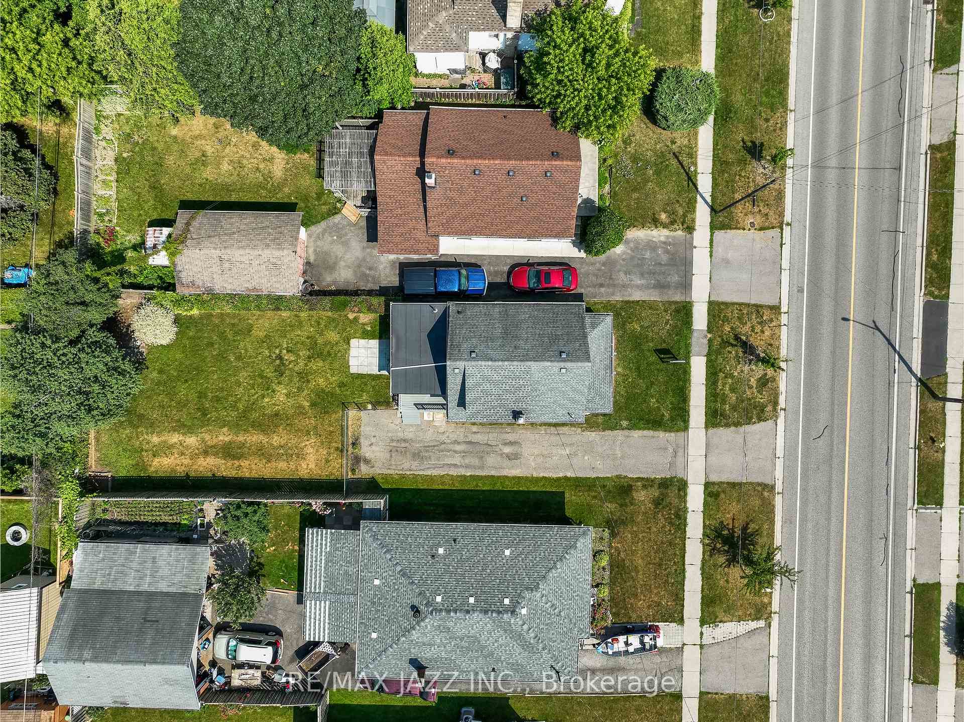 Photo 3 of 110 Gibbons Street, Oshawa, McLaughlin — HOMEH