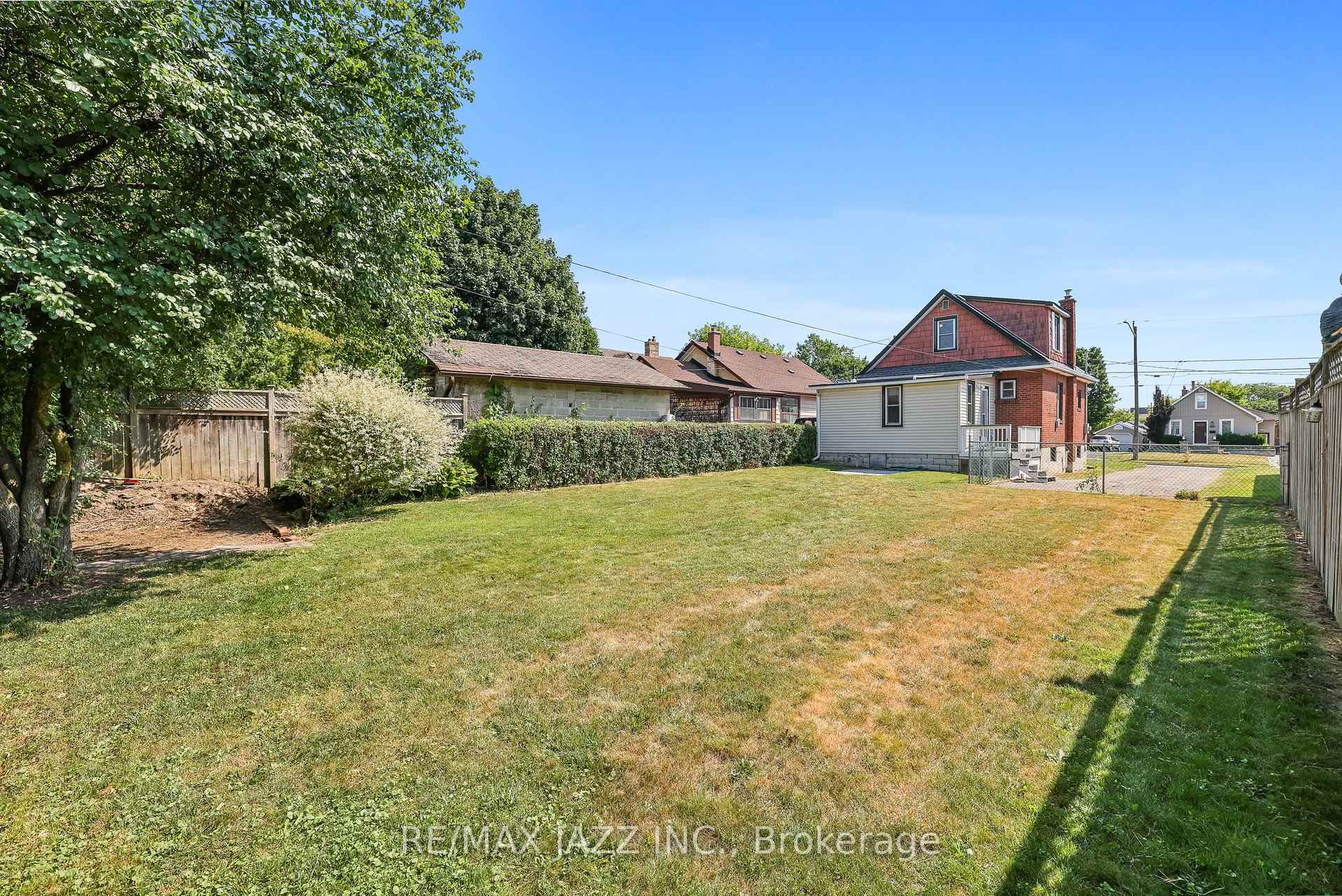 Photo 23 of 110 Gibbons Street, Oshawa, McLaughlin — HOMEH