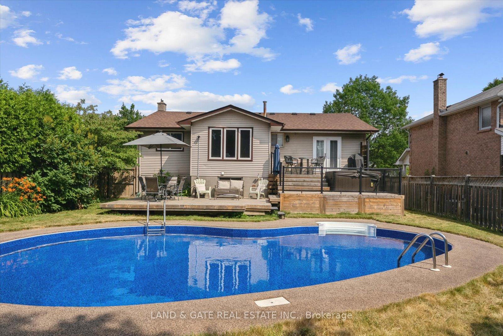 Photo 2 of 677 Whistler Drive, Oshawa, Northglen — HOMEH
