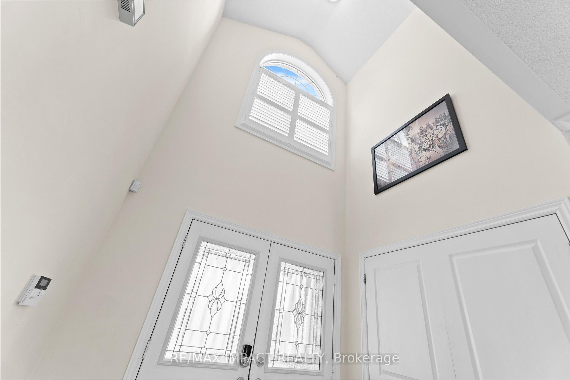 Photo 3 of 1615 Coldstream Drive, Oshawa, Taunton — HOMEH