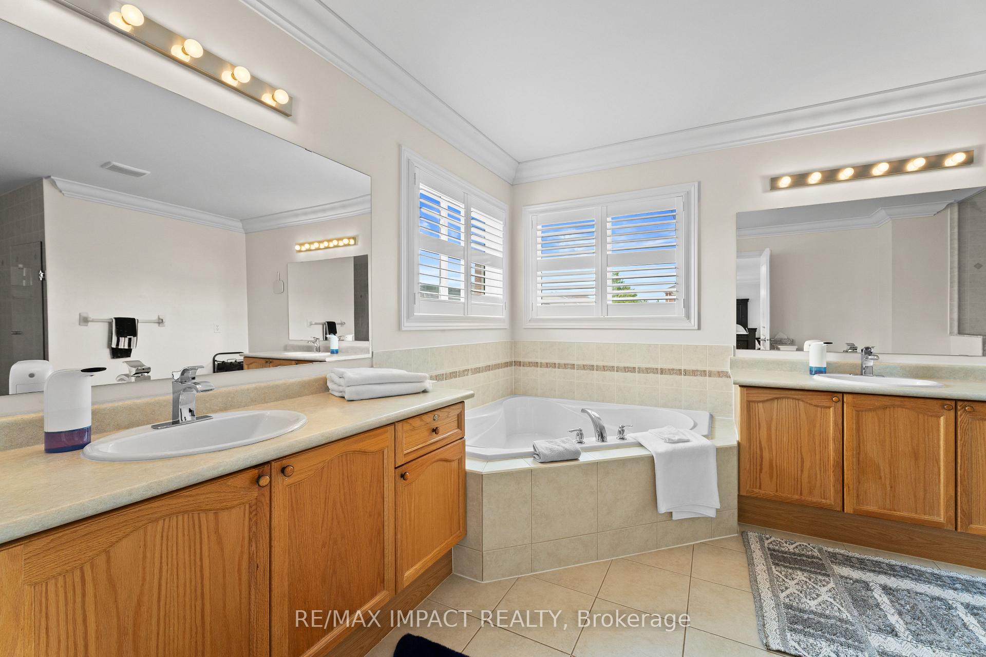 Photo 17 of 1615 Coldstream Drive, Oshawa, Taunton — HOMEH