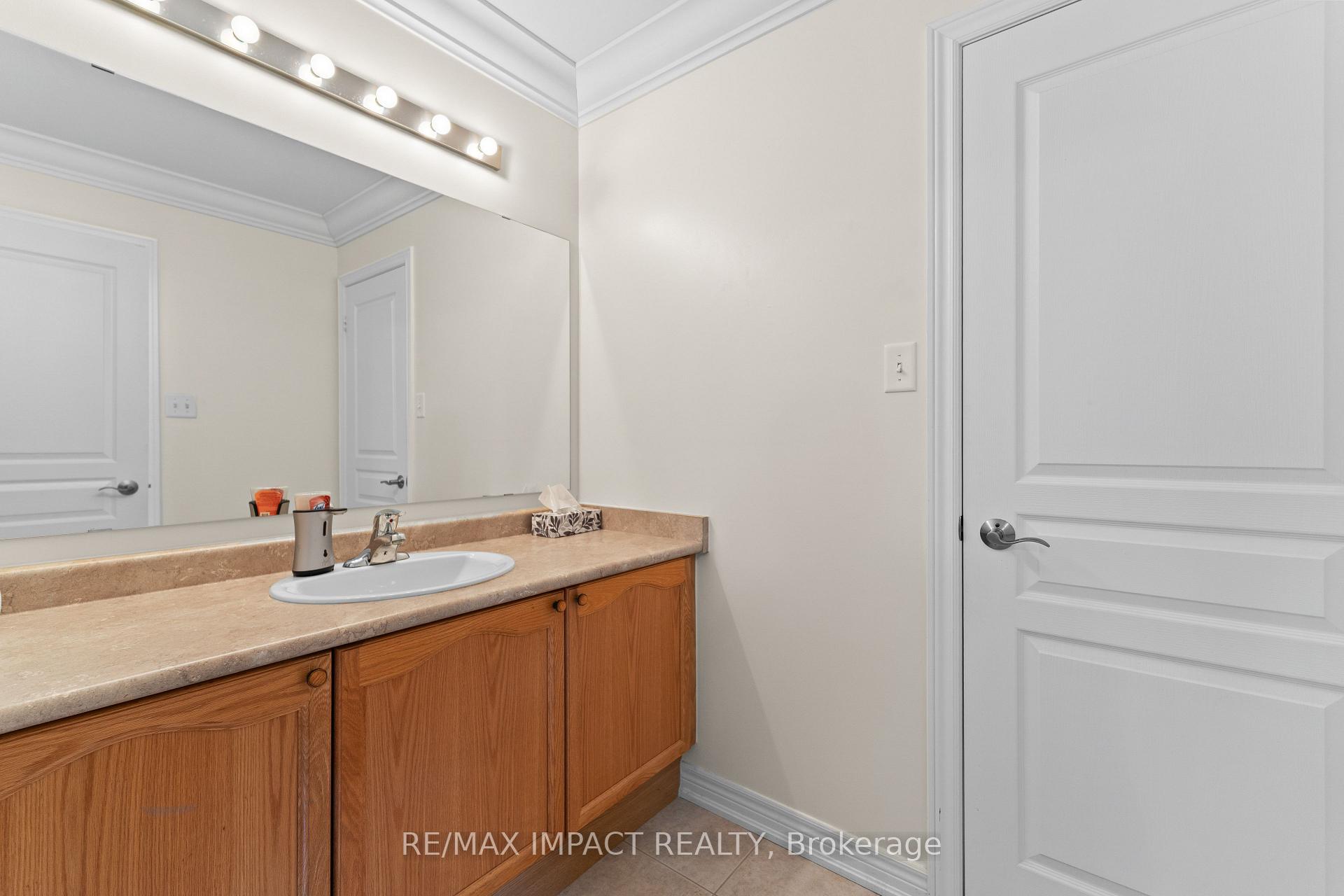 Photo 11 of 1615 Coldstream Drive, Oshawa, Taunton — HOMEH