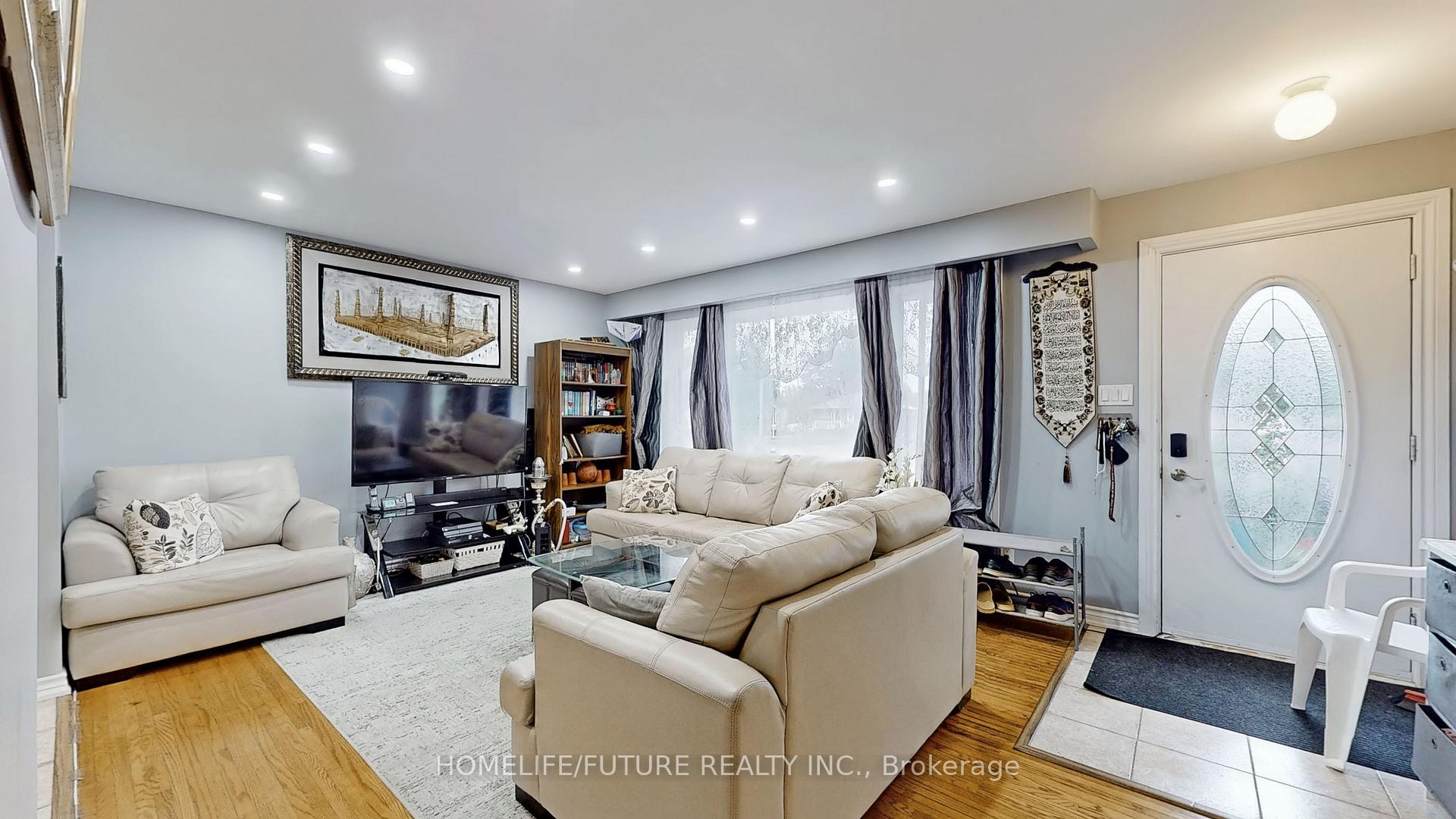 Photo 3 of 1066 Olive Avenue, Oshawa, Donevan — HOMEH