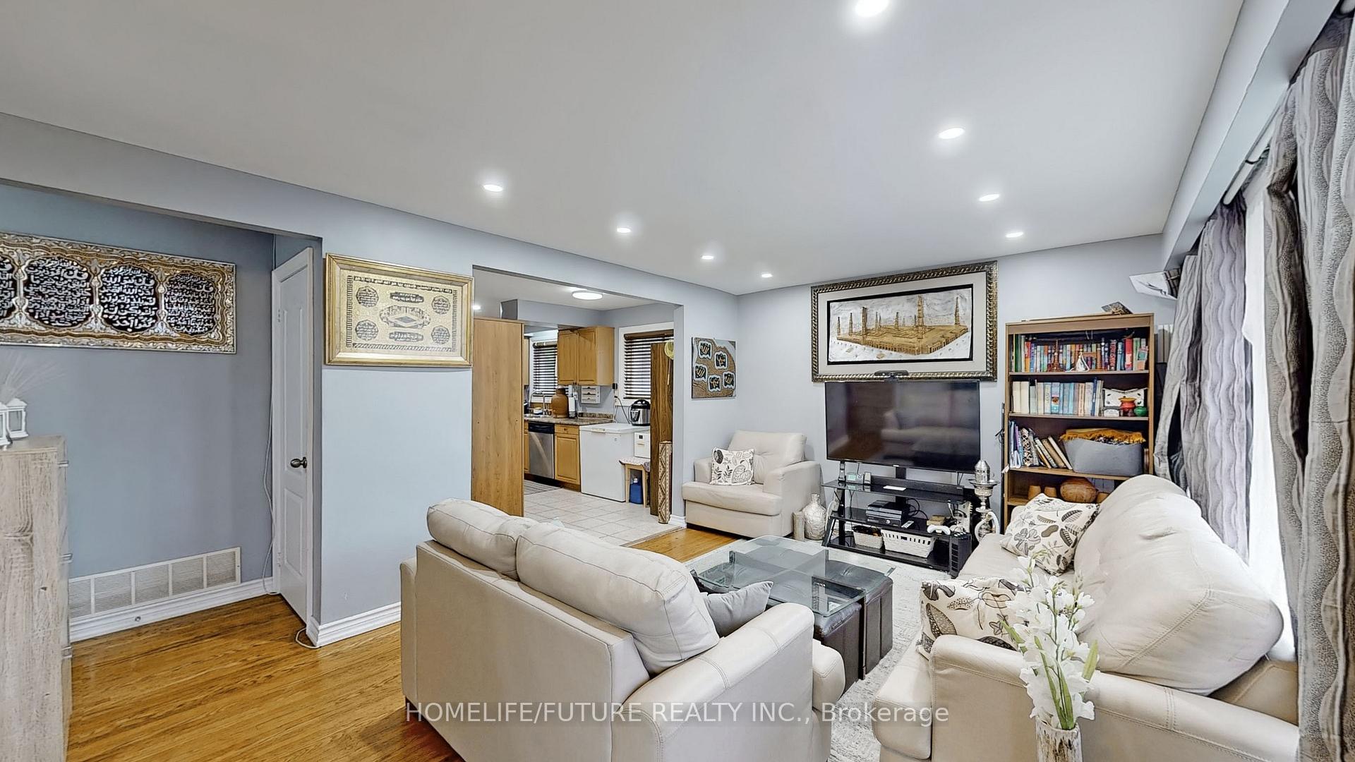 Photo 2 of 1066 Olive Avenue, Oshawa, Donevan — HOMEH