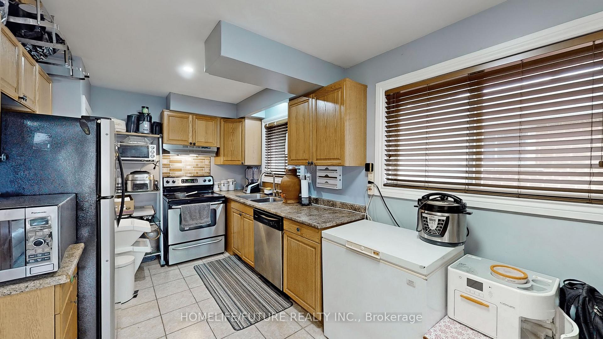 Photo 11 of 1066 Olive Avenue, Oshawa, Donevan — HOMEH