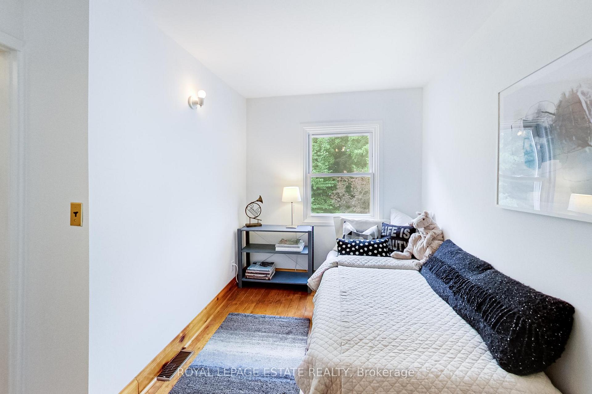 Photo 9 of 127 King Edward Avenue, Toronto, Woodbine-Lumsden — HOMEH