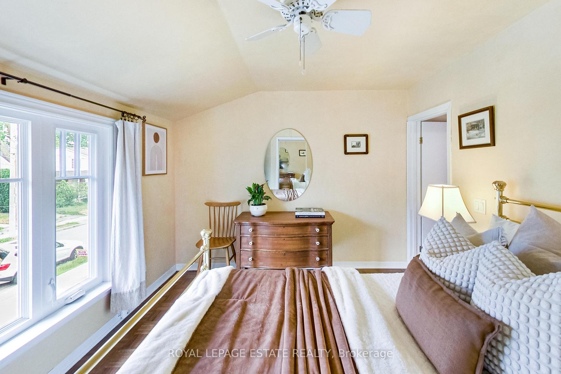Photo 25 of 127 King Edward Avenue, Toronto, Woodbine-Lumsden — HOMEH