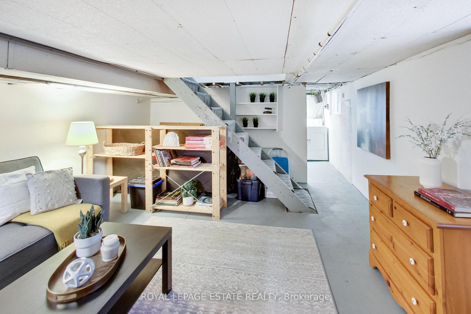 Photo 18 of 127 King Edward Avenue, Toronto, Woodbine-Lumsden — HOMEH