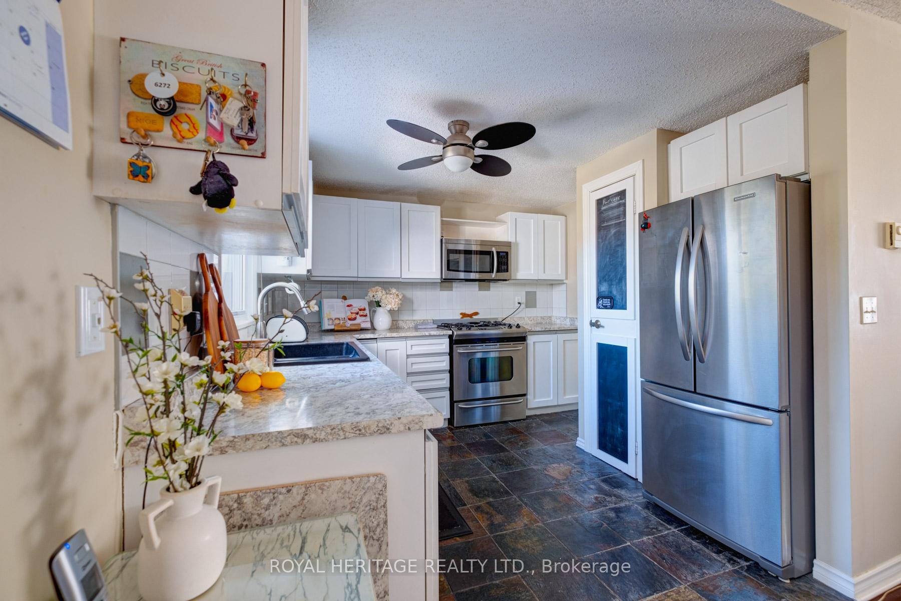 Photo 17 of 46 Wilmot Trail, Clarington, Newcastle — HOMEH