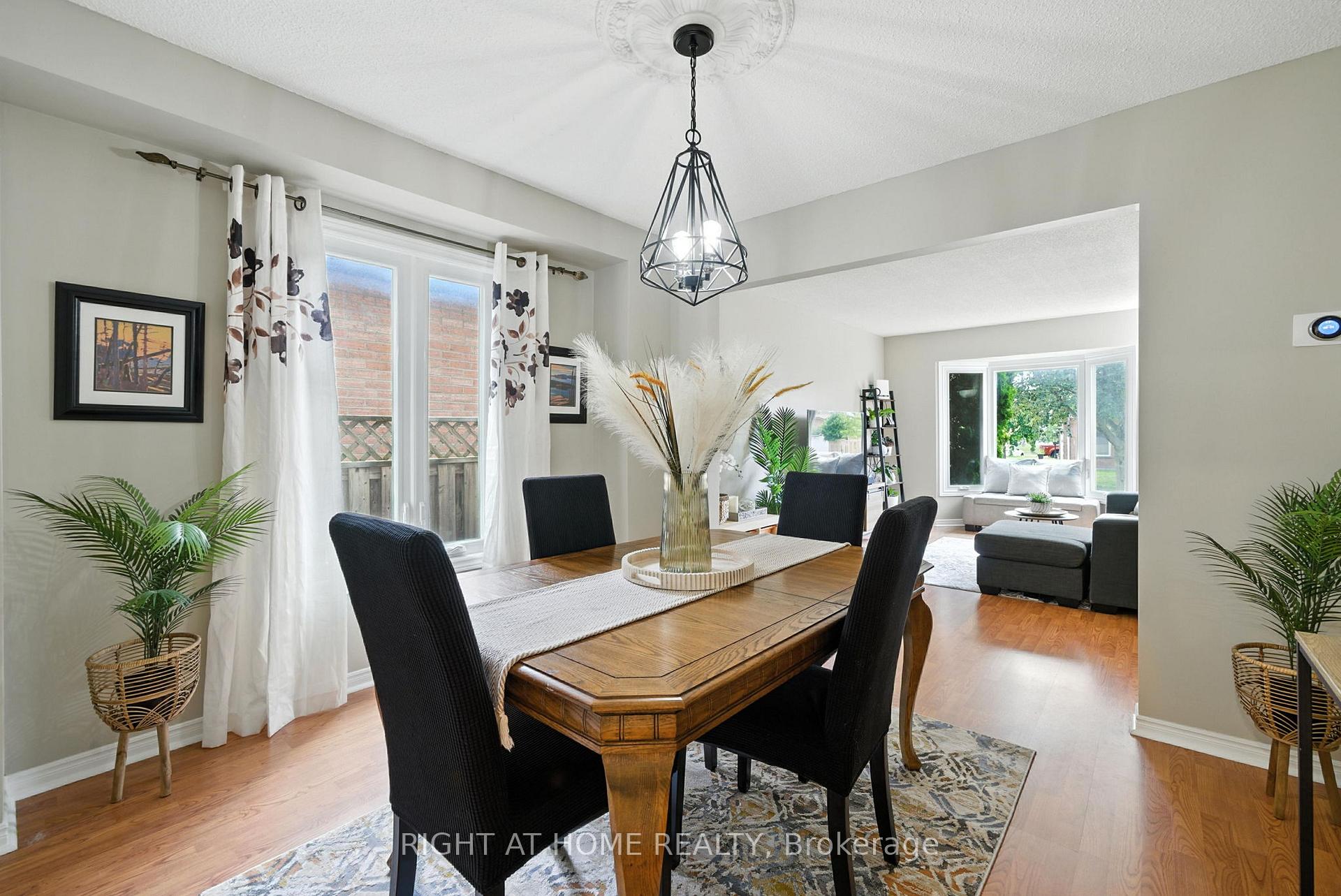 Photo 19 of 32 Horseshoe Drive, Whitby, Blue Grass Meadows — HOMEH