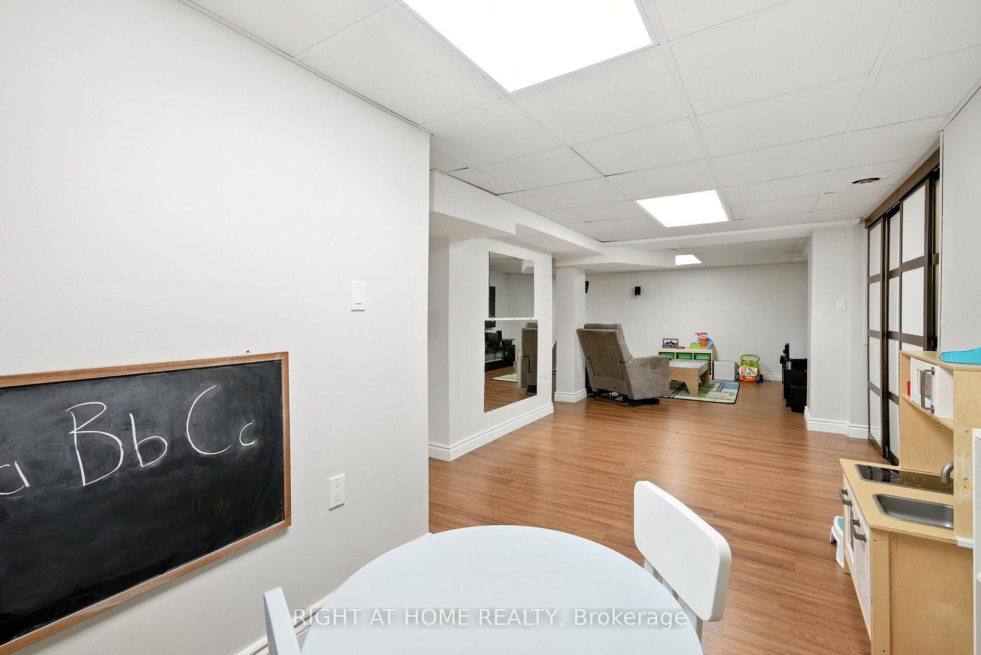 Photo 48 of 32 Horseshoe Drive, Whitby, Blue Grass Meadows — HOMEH