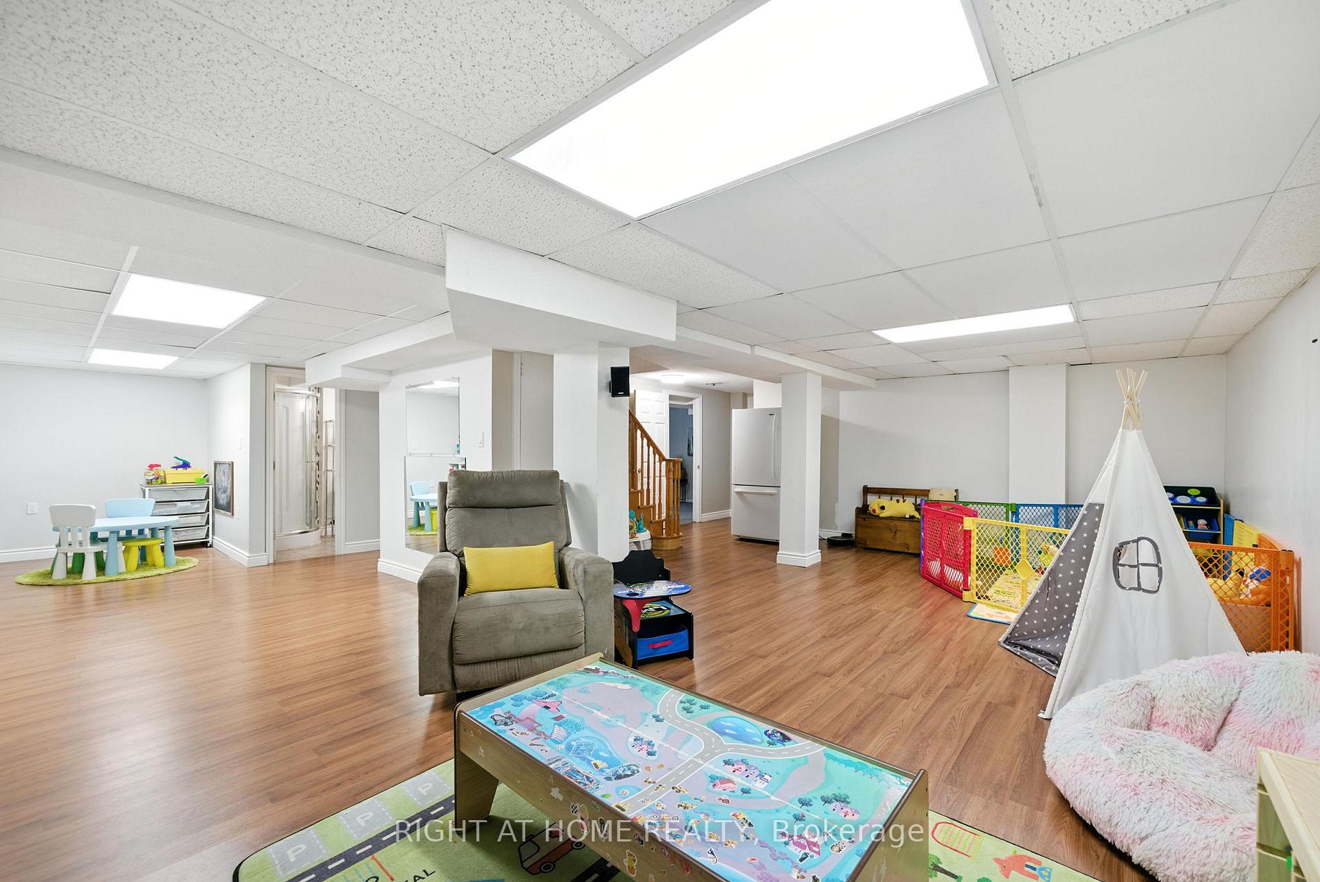 Photo 34 of 32 Horseshoe Drive, Whitby, Blue Grass Meadows — HOMEH