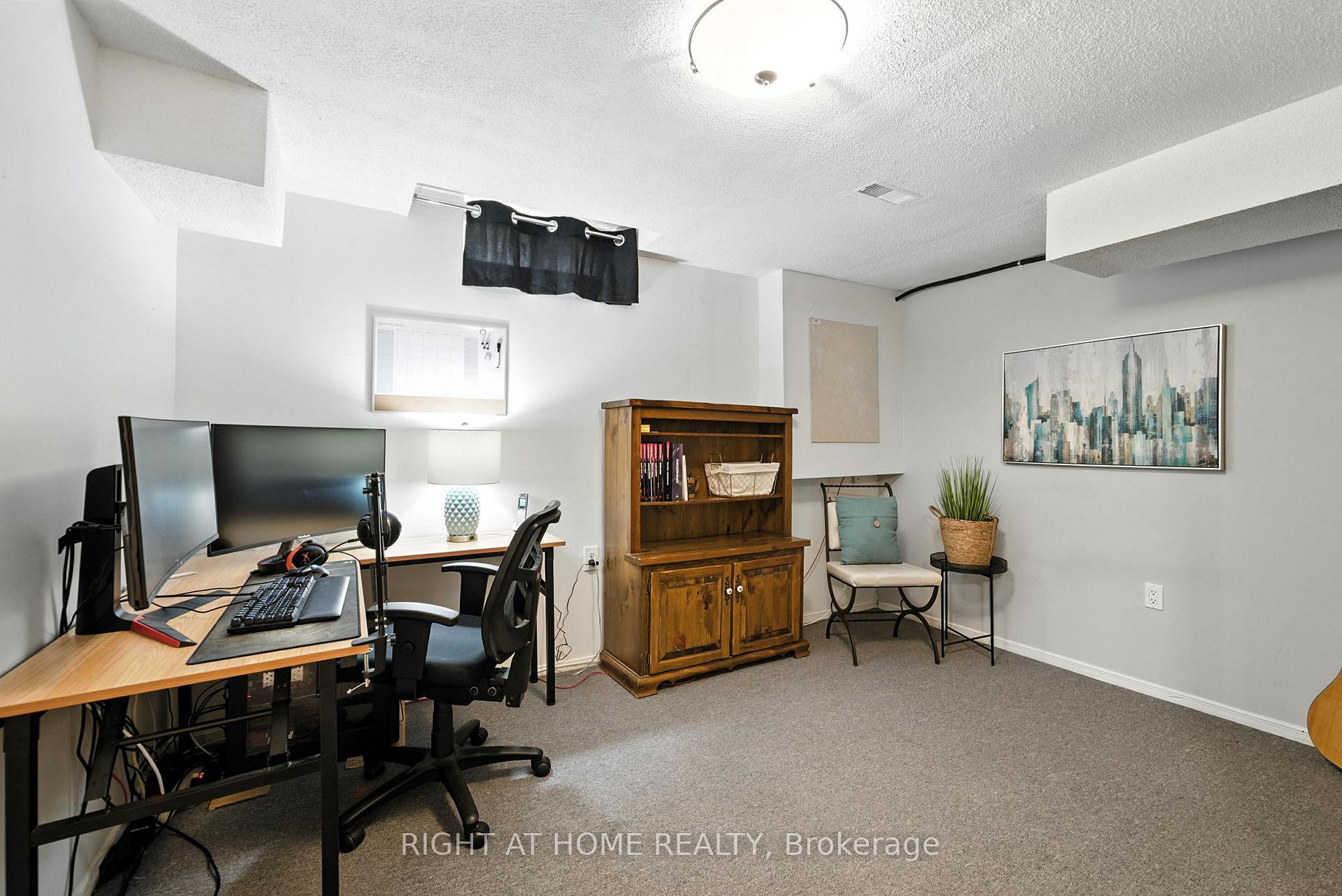 Photo 40 of 32 Horseshoe Drive, Whitby, Blue Grass Meadows — HOMEH