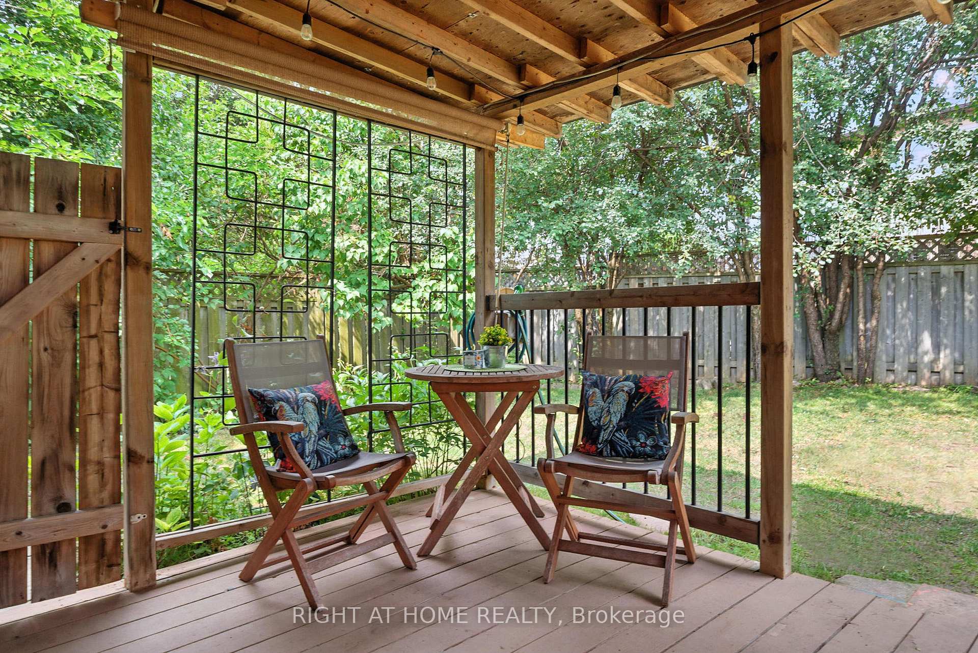 Photo 42 of 32 Horseshoe Drive, Whitby, Blue Grass Meadows — HOMEH