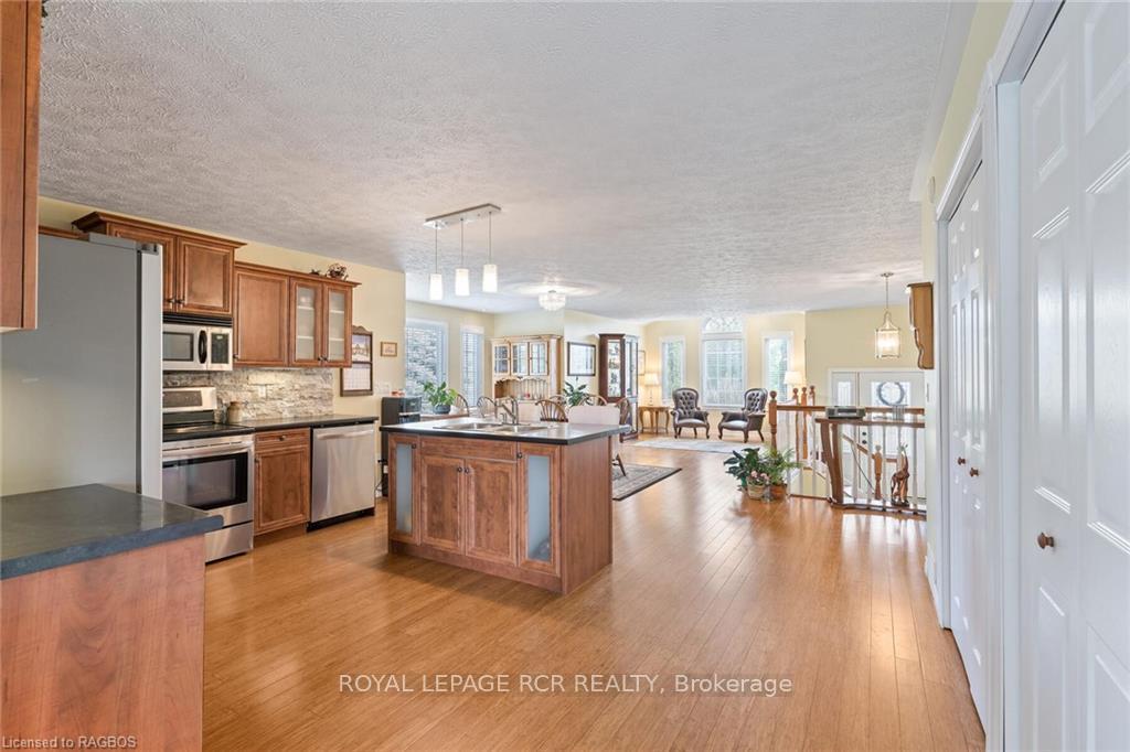 Photo 12 of 414 4TH Street S, Hanover — HOMEH