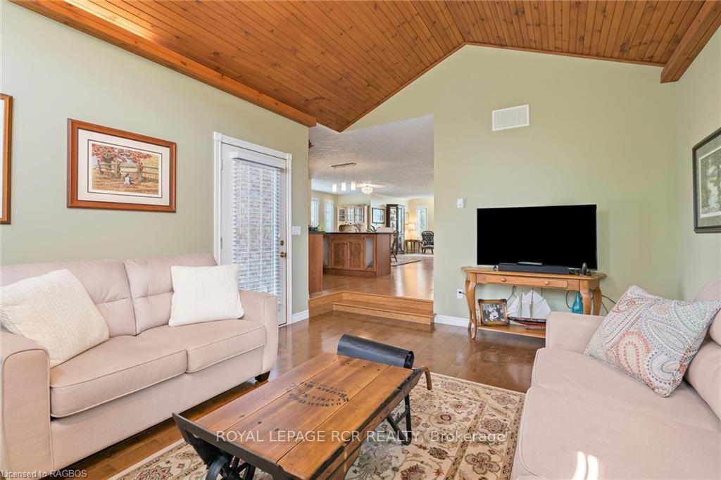 Photo 16 of 414 4TH Street S, Hanover — HOMEH
