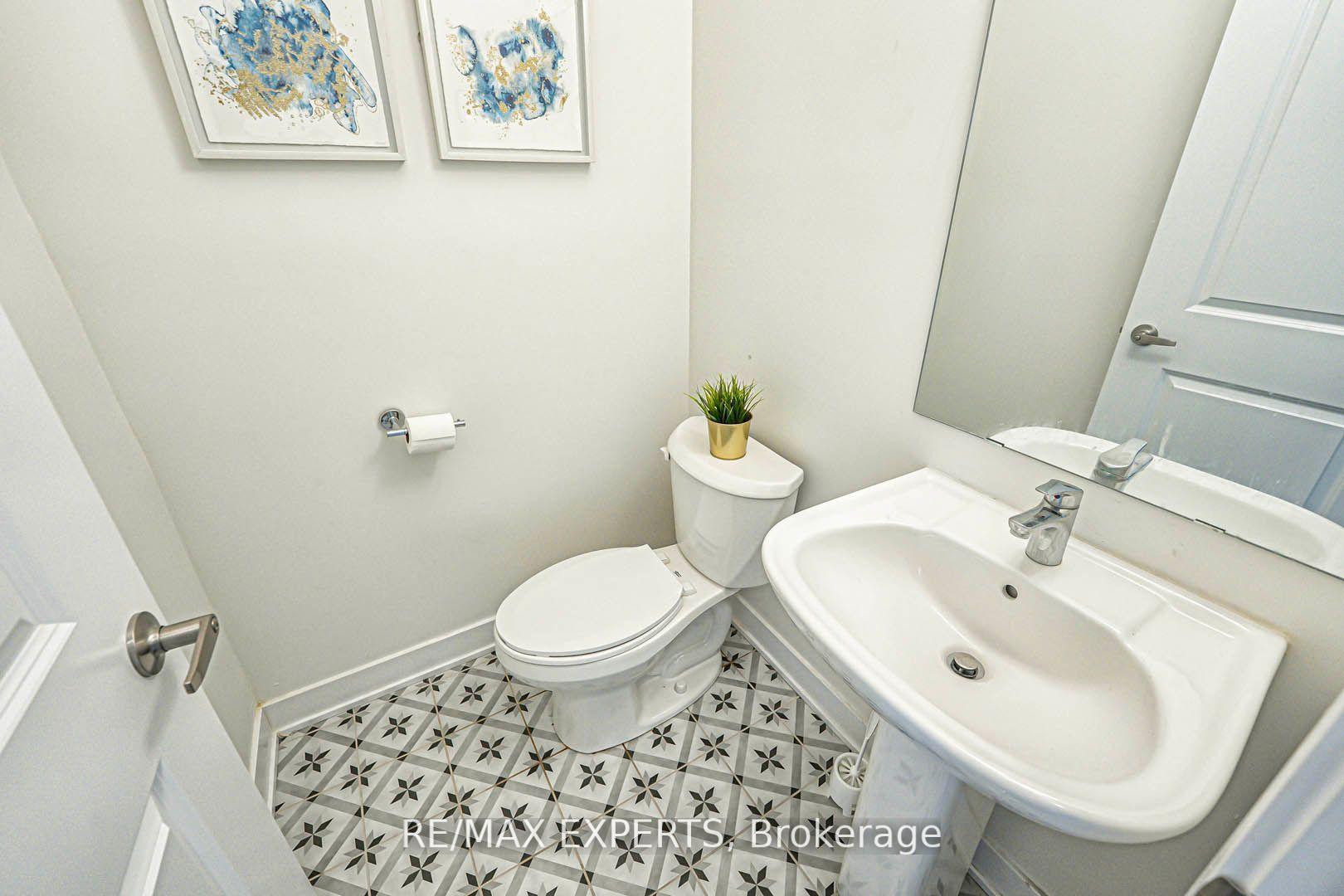 Photo 3 of 1064 Thompson Drive, Oshawa, Kedron — HOMEH
