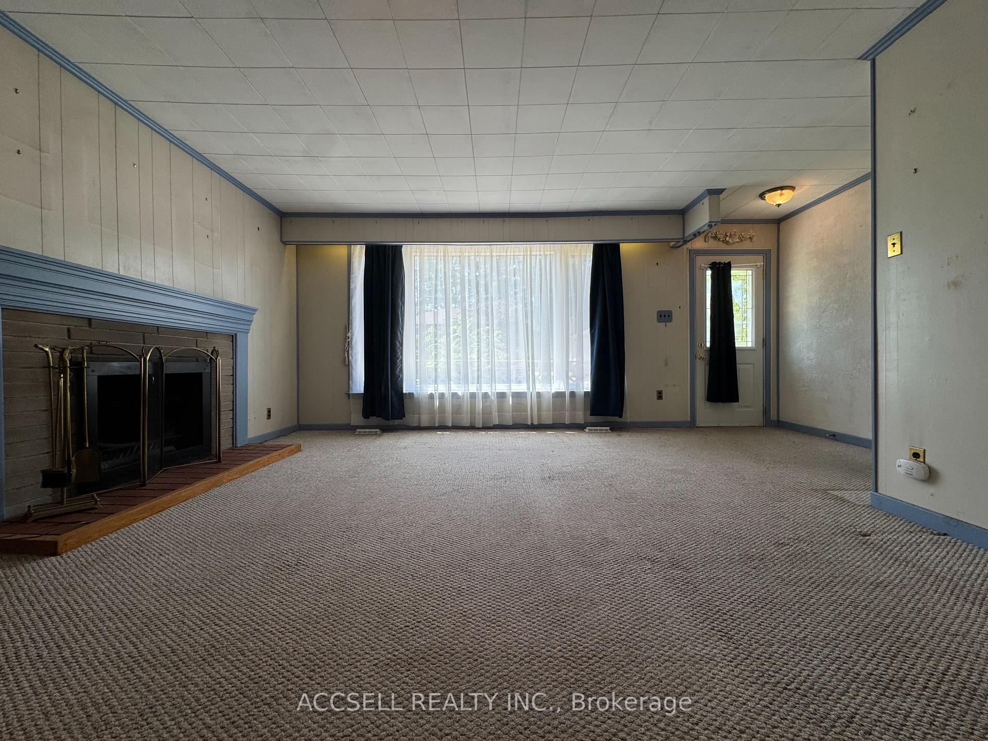 Photo 14 of 24 Switzer Drive, Oshawa, Centennial — HOMEH