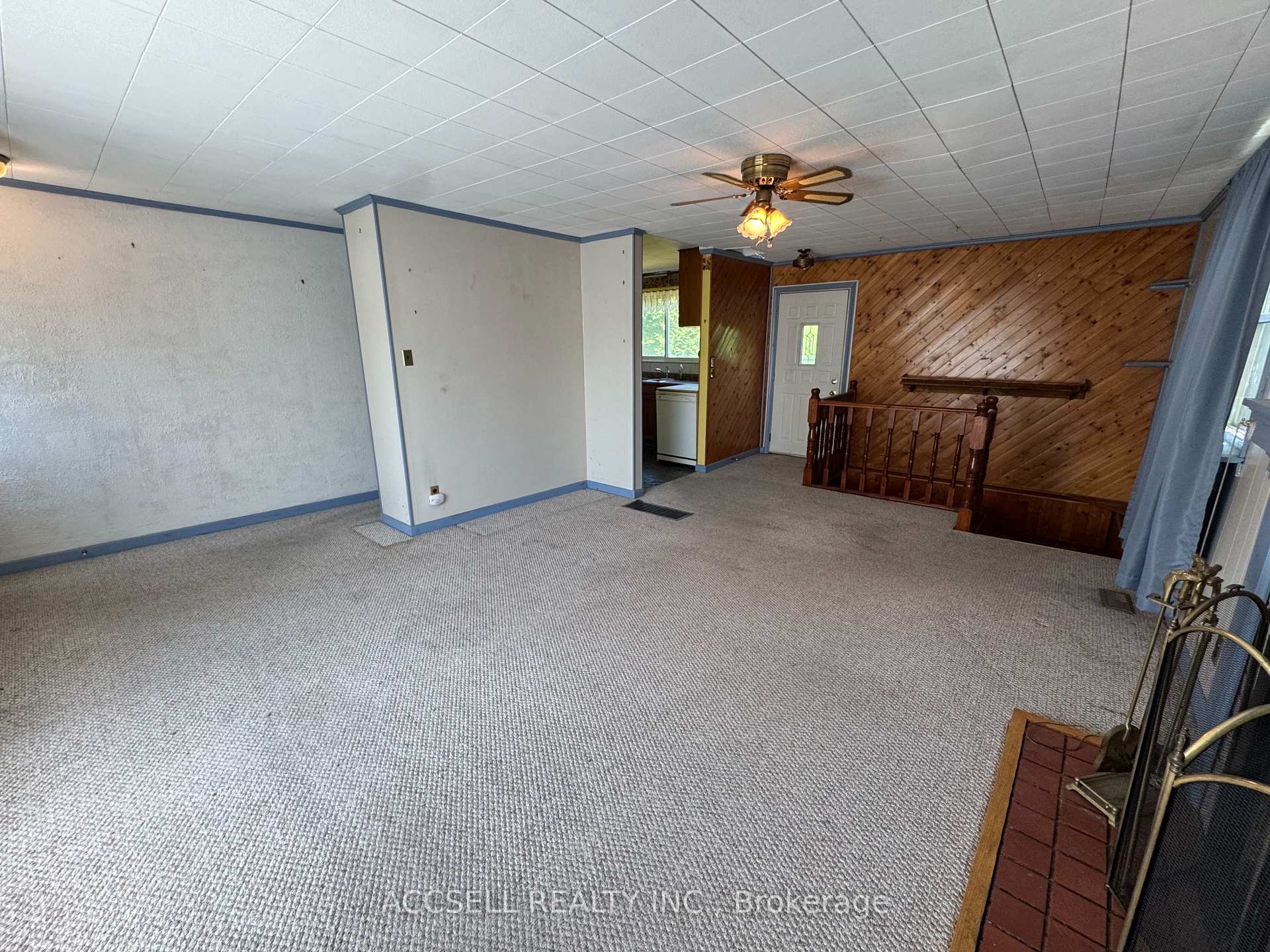 Photo 12 of 24 Switzer Drive, Oshawa, Centennial — HOMEH