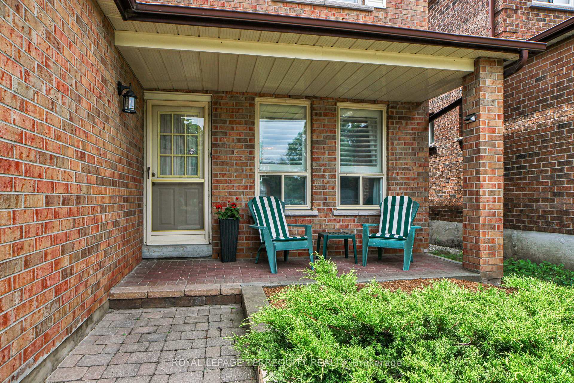 Photo 3 of 59 Trawley Crescent, Ajax, Central — HOMEH
