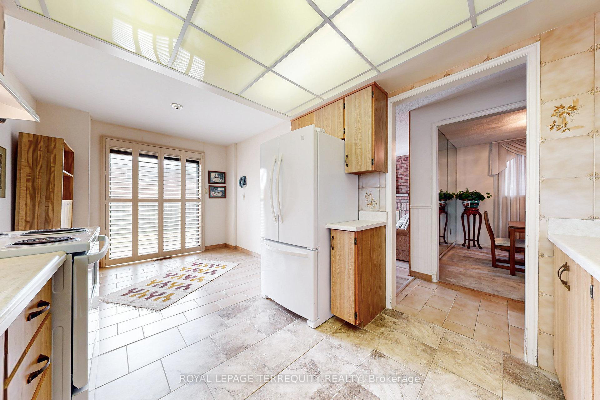 Photo 4 of 59 Trawley Crescent, Ajax, Central — HOMEH