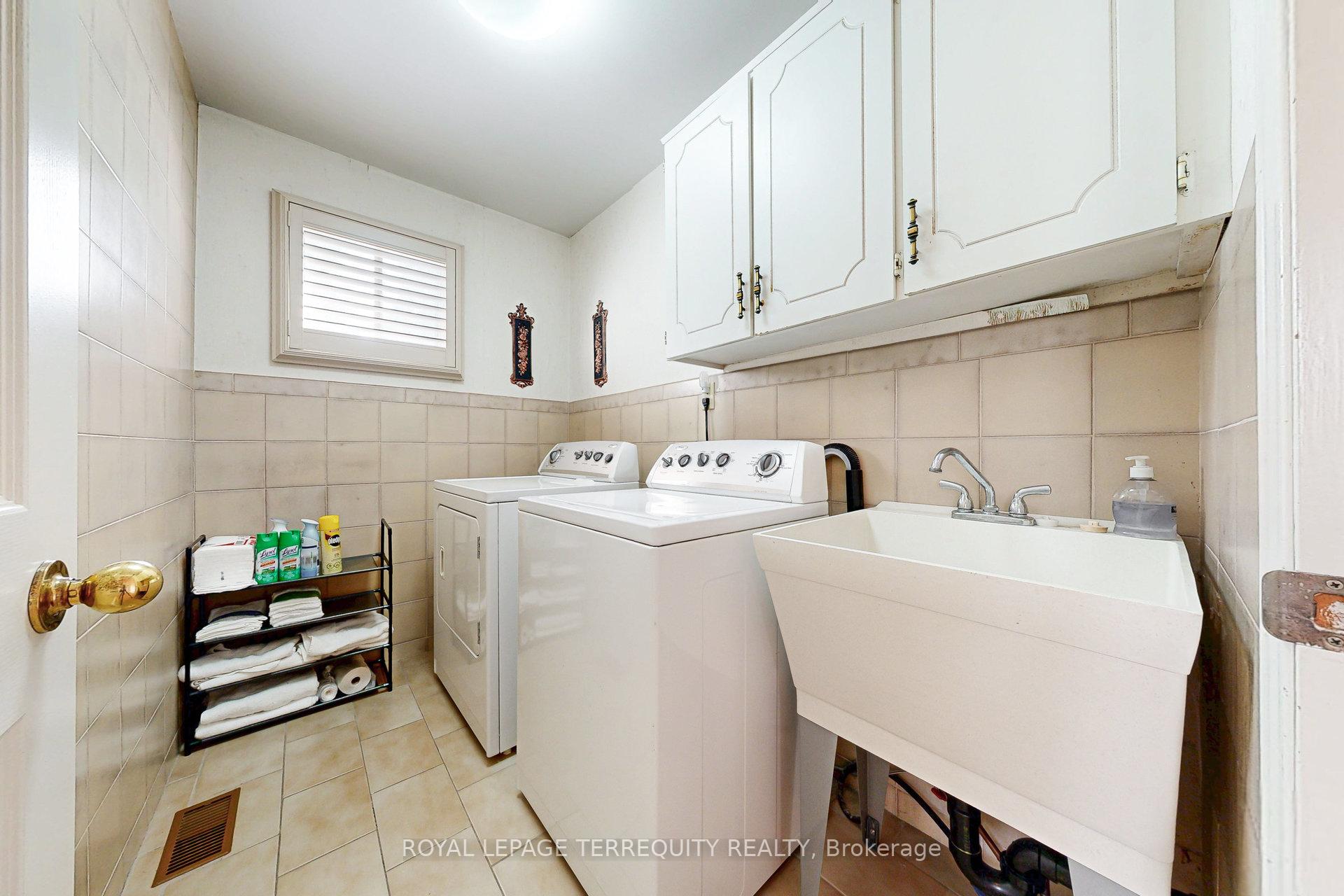 Photo 12 of 59 Trawley Crescent, Ajax, Central — HOMEH