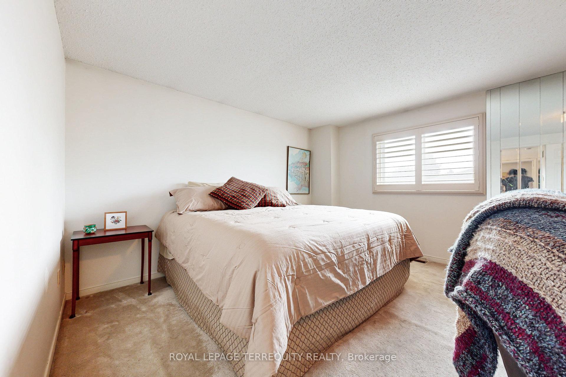 Photo 22 of 59 Trawley Crescent, Ajax, Central — HOMEH