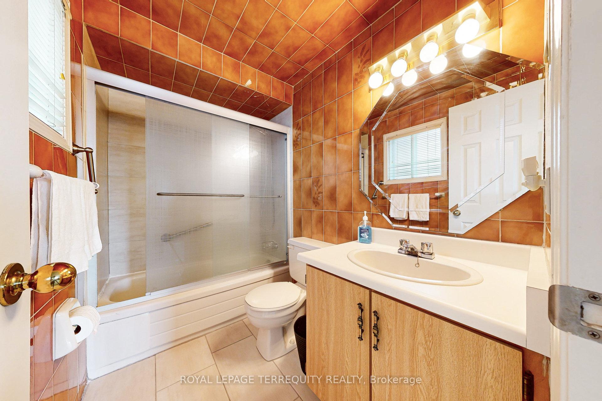 Photo 20 of 59 Trawley Crescent, Ajax, Central — HOMEH