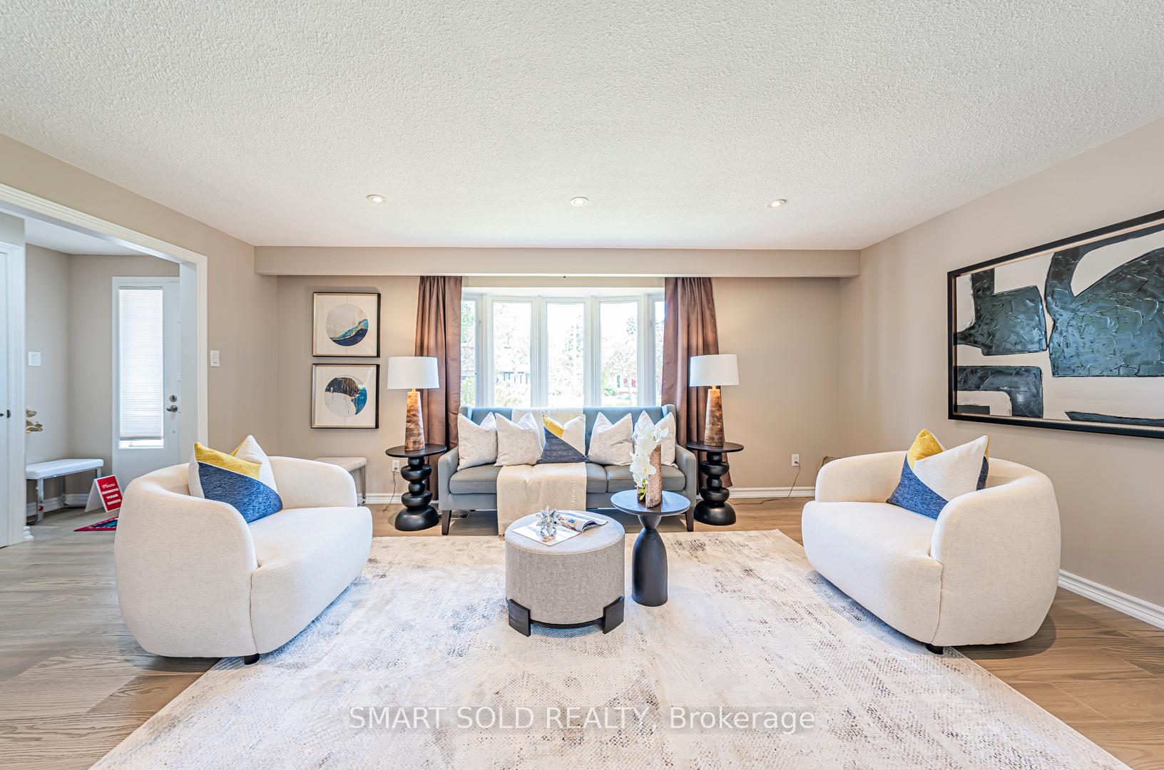 Photo 3 of 39 Lawrie Road, Ajax, South East — HOMEH