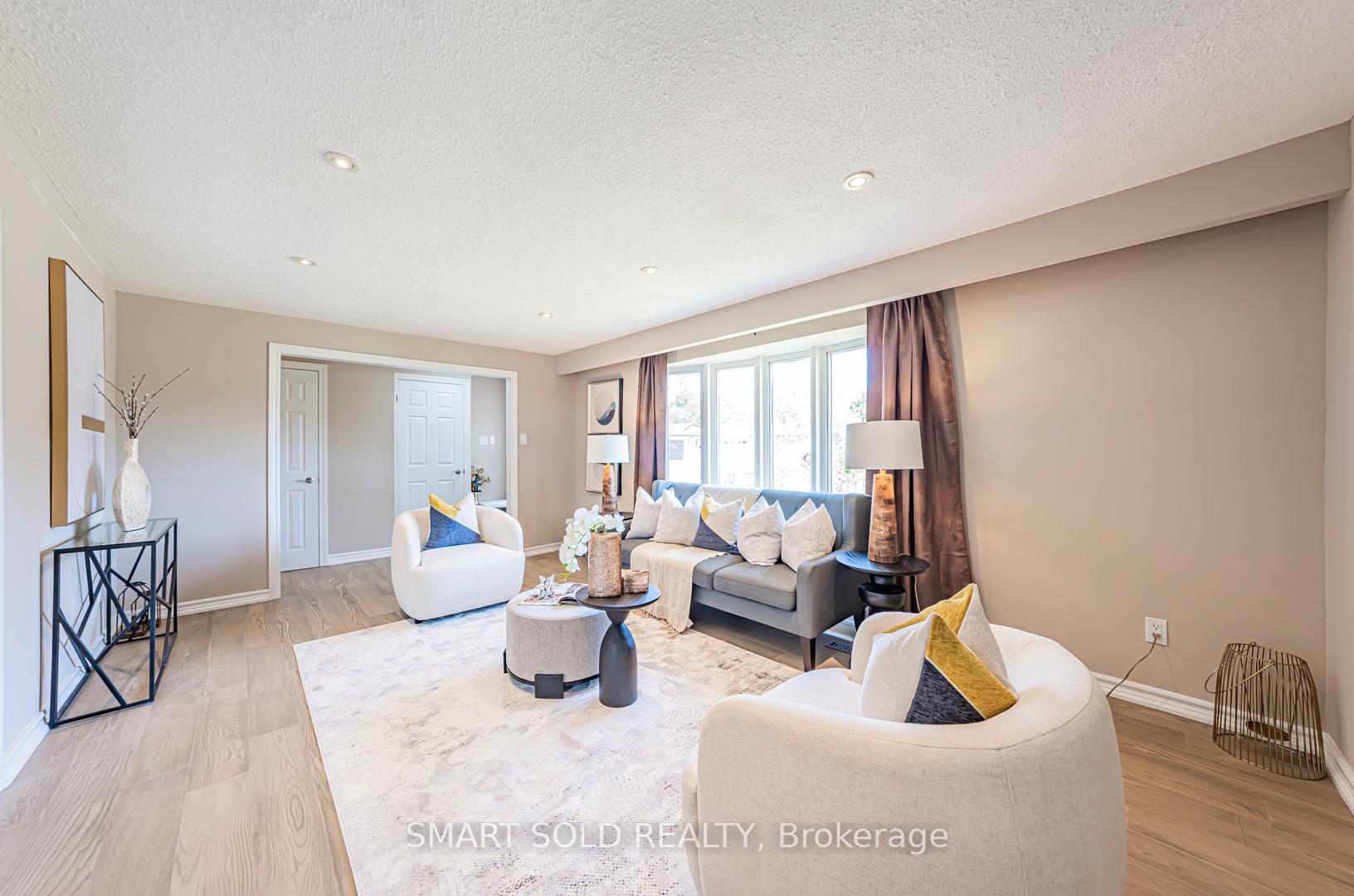 Photo 7 of 39 Lawrie Road, Ajax, South East — HOMEH