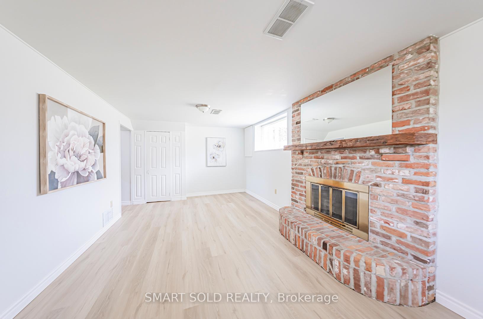 Photo 30 of 39 Lawrie Road, Ajax, South East — HOMEH