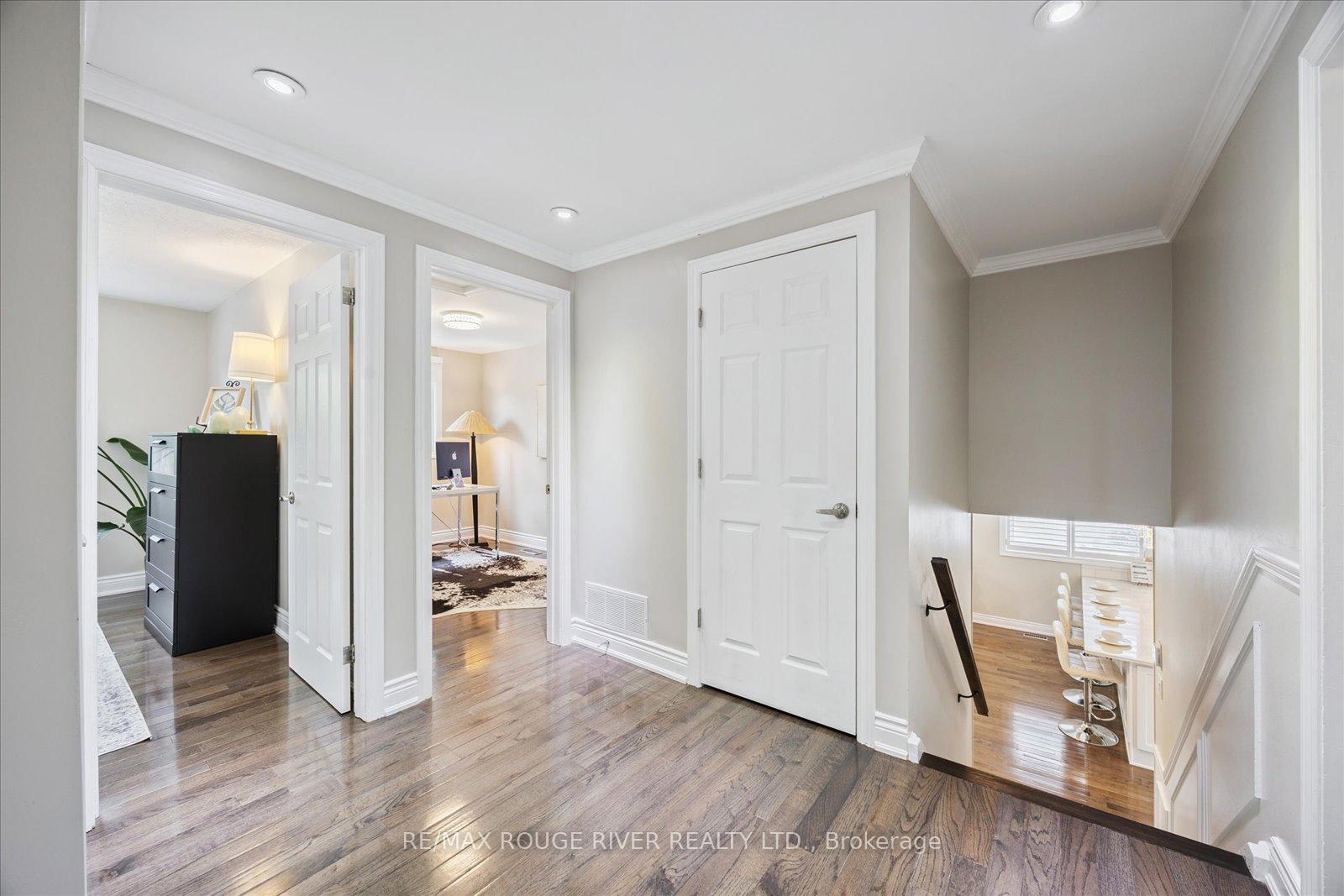 Photo 8 of 9 Cowling Crescent, Ajax, South East — HOMEH