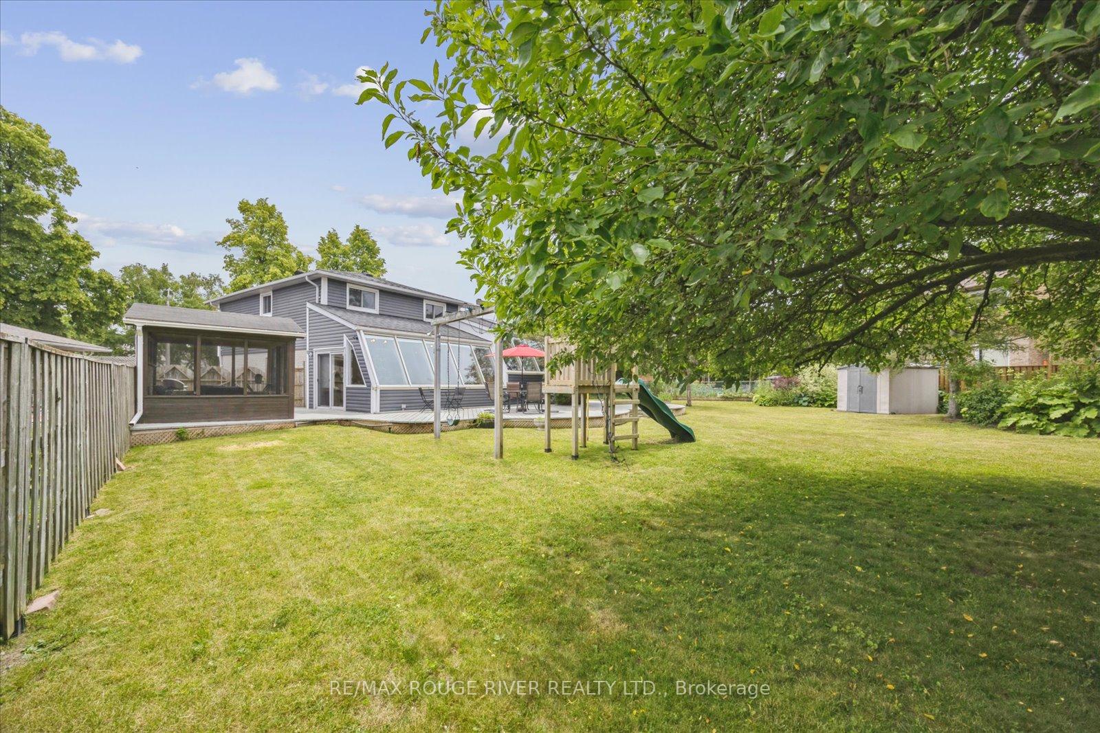 Photo 20 of 9 Cowling Crescent, Ajax, South East — HOMEH