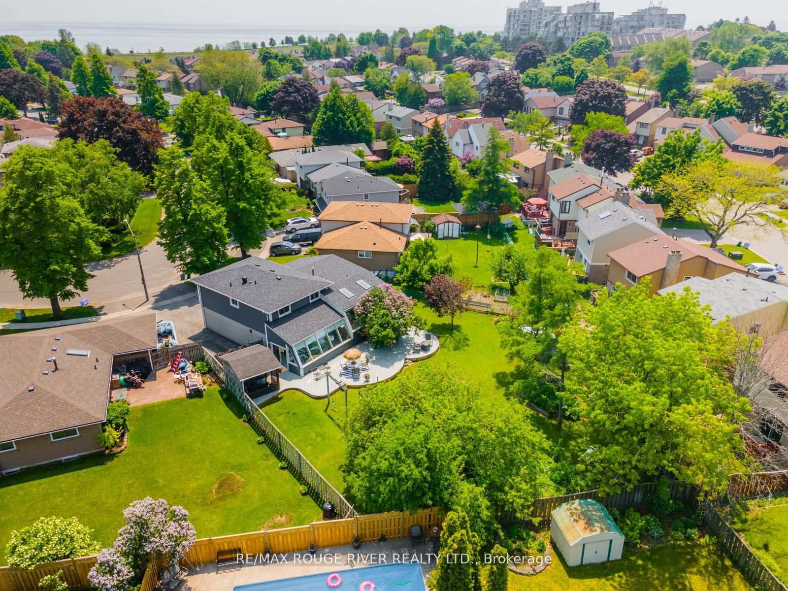 Photo 25 of 9 Cowling Crescent, Ajax, South East — HOMEH