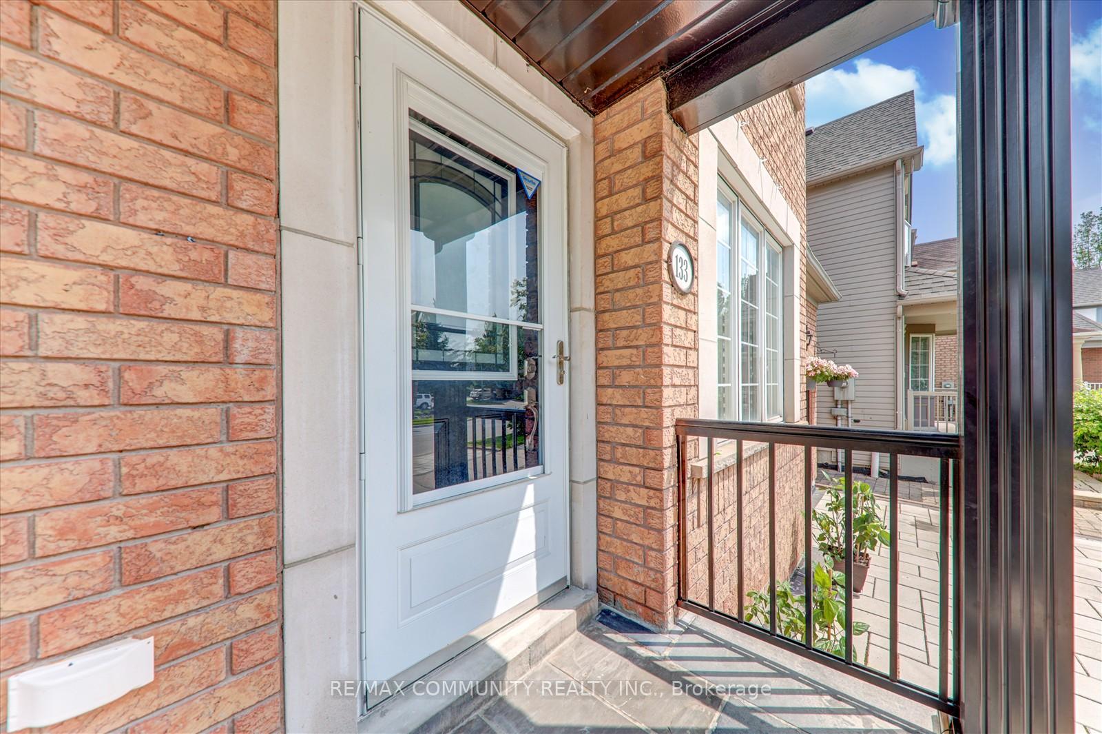 Photo 5 of 133 McSweeney Crescent, Ajax, Northwest Ajax — HOMEH