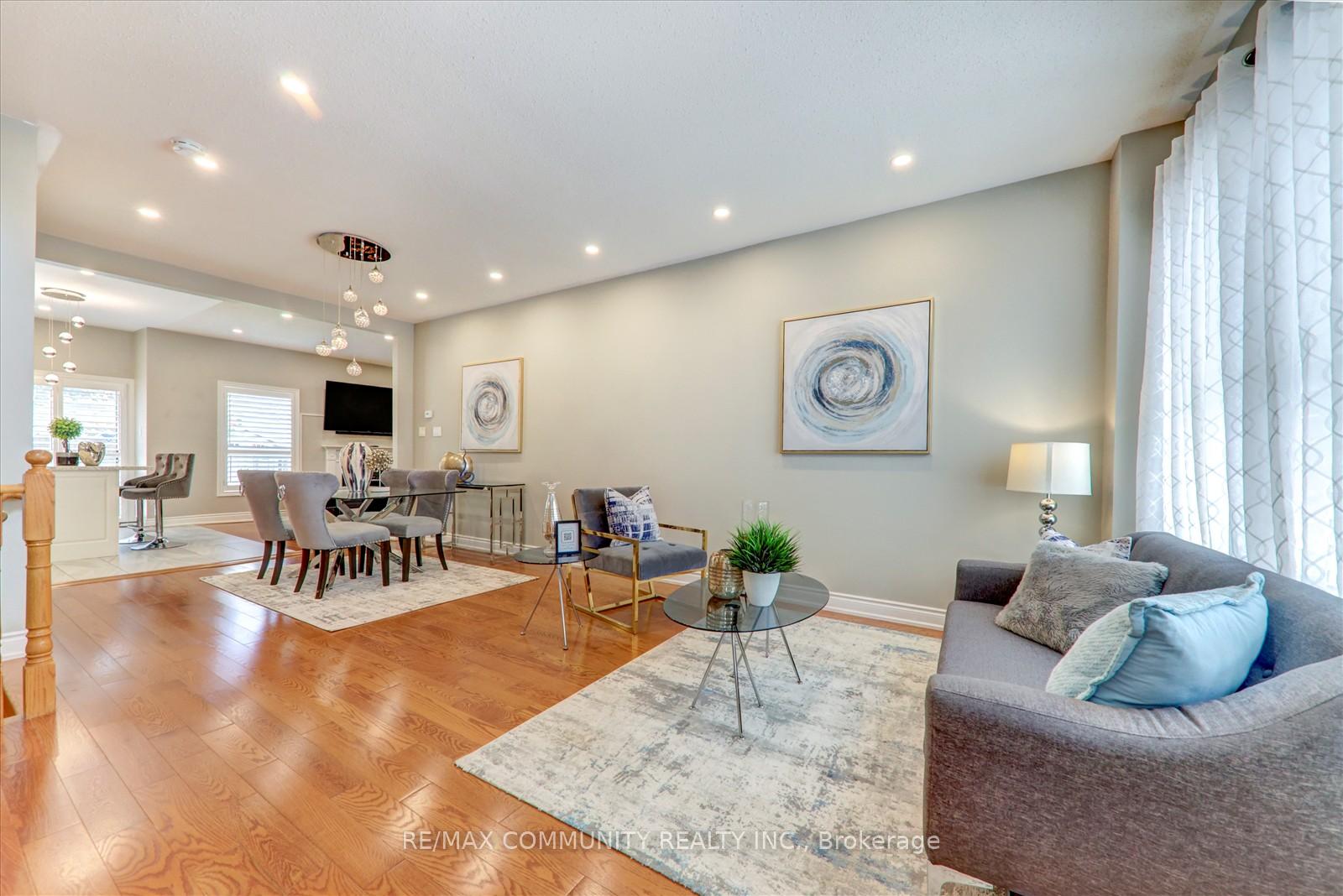 Photo 13 of 133 McSweeney Crescent, Ajax, Northwest Ajax — HOMEH