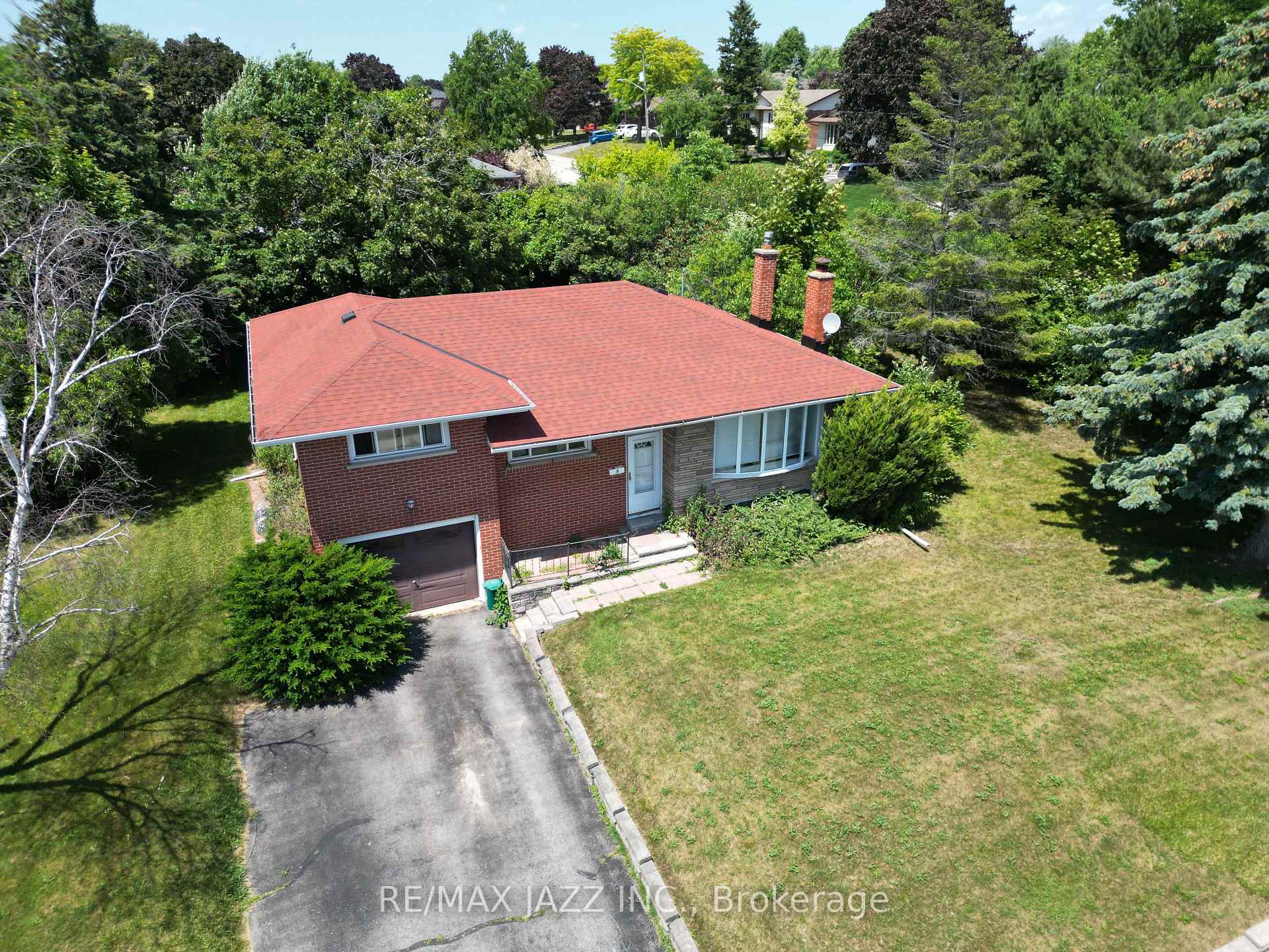 Photo 6 of 8 Bellwood Drive, Whitby, Blue Grass Meadows — HOMEH