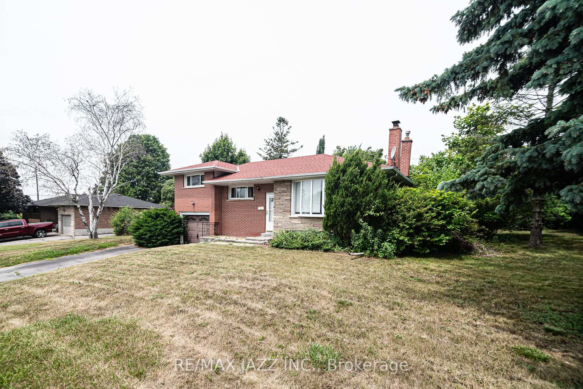 Photo 1 of 8 Bellwood Drive, Whitby, Blue Grass Meadows — HOMEH