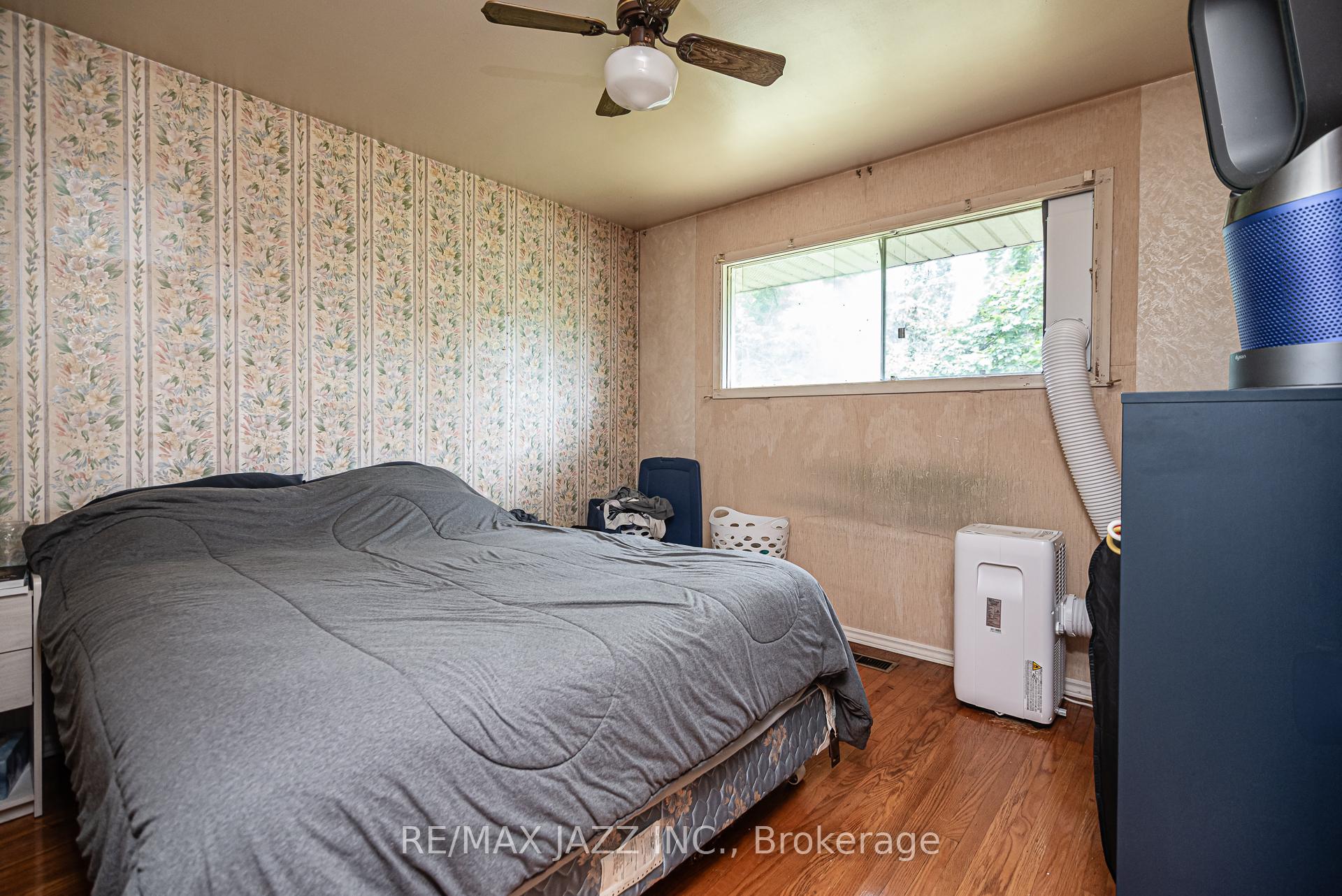 Photo 9 of 8 Bellwood Drive, Whitby, Blue Grass Meadows — HOMEH