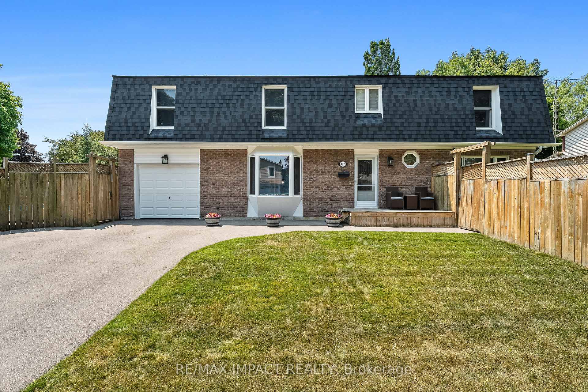 Photo 6 of 117 Roser Crescent, Clarington, Bowmanville — HOMEH