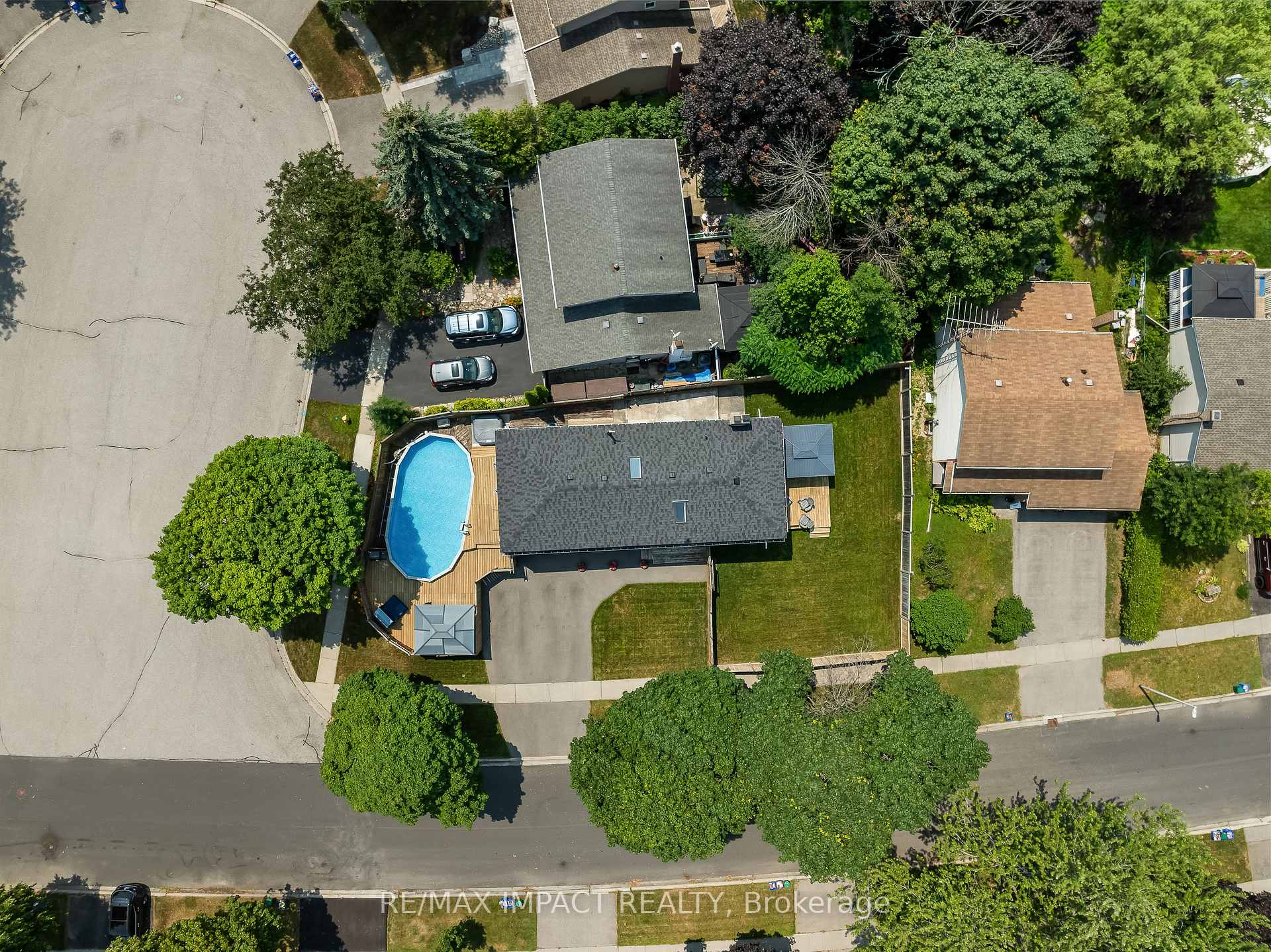 Photo 12 of 117 Roser Crescent, Clarington, Bowmanville — HOMEH