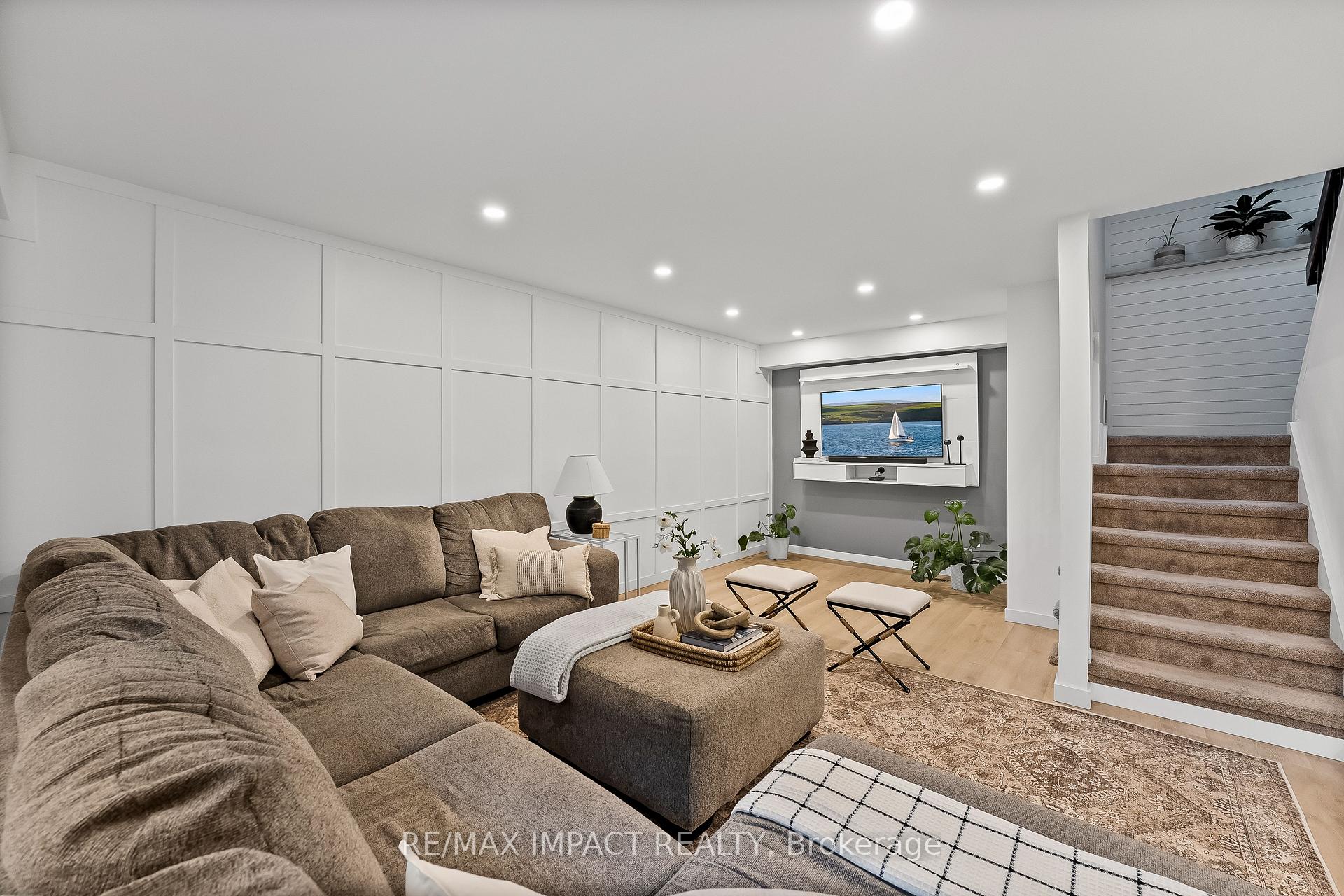 Photo 17 of 117 Roser Crescent, Clarington, Bowmanville — HOMEH