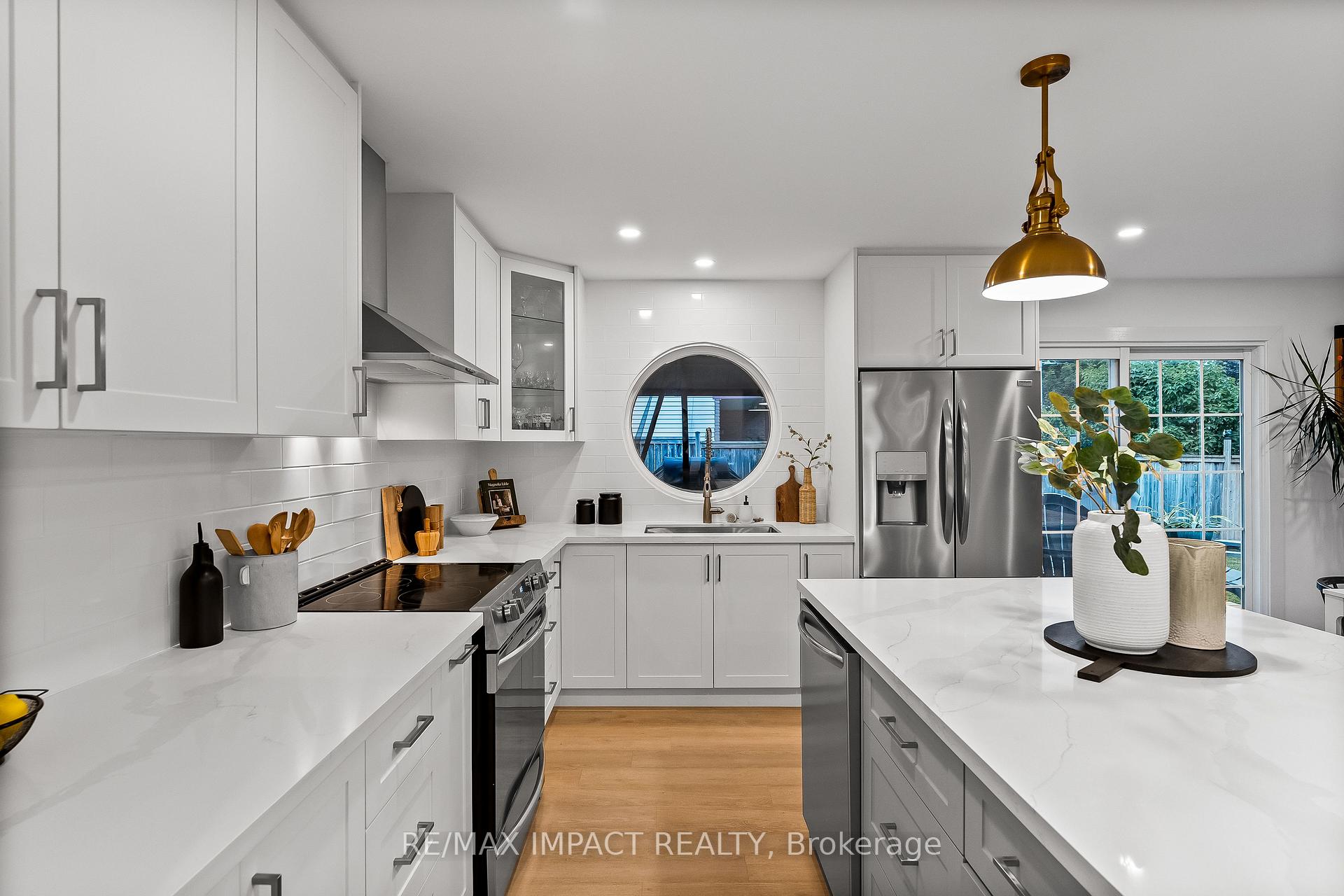 Photo 10 of 117 Roser Crescent, Clarington, Bowmanville — HOMEH