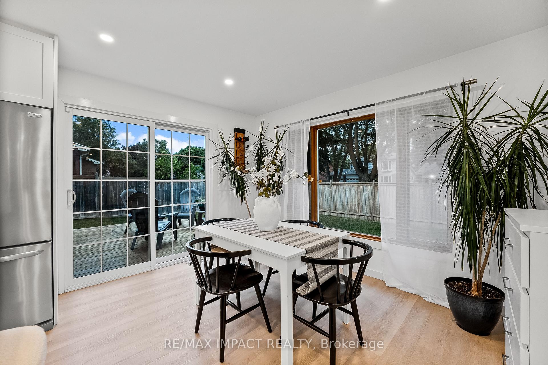 Photo 7 of 117 Roser Crescent, Clarington, Bowmanville — HOMEH