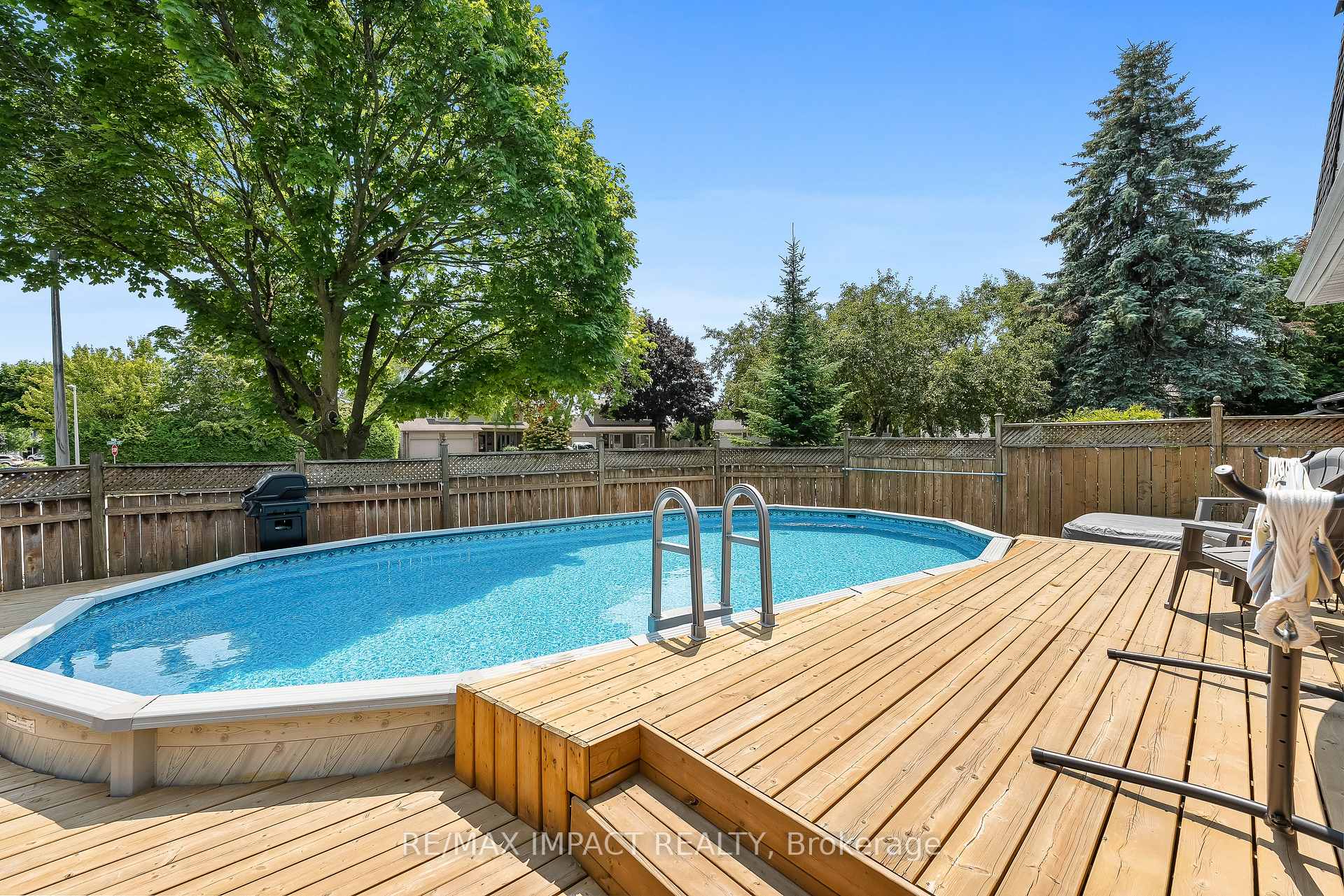 Photo 22 of 117 Roser Crescent, Clarington, Bowmanville — HOMEH
