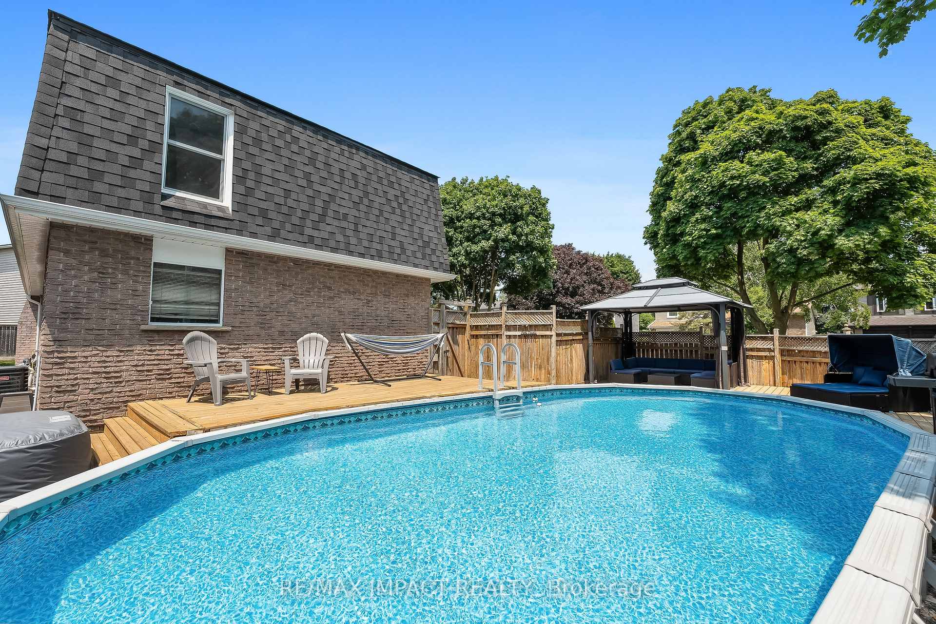 Photo 19 of 117 Roser Crescent, Clarington, Bowmanville — HOMEH