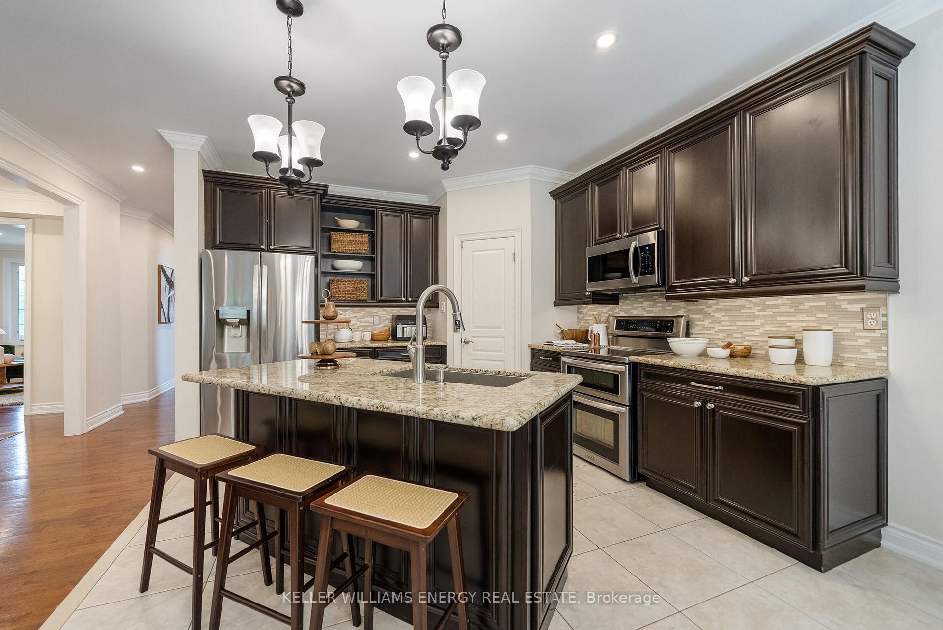 Photo 5 of 1561 Docking Court, Oshawa, Taunton — HOMEH