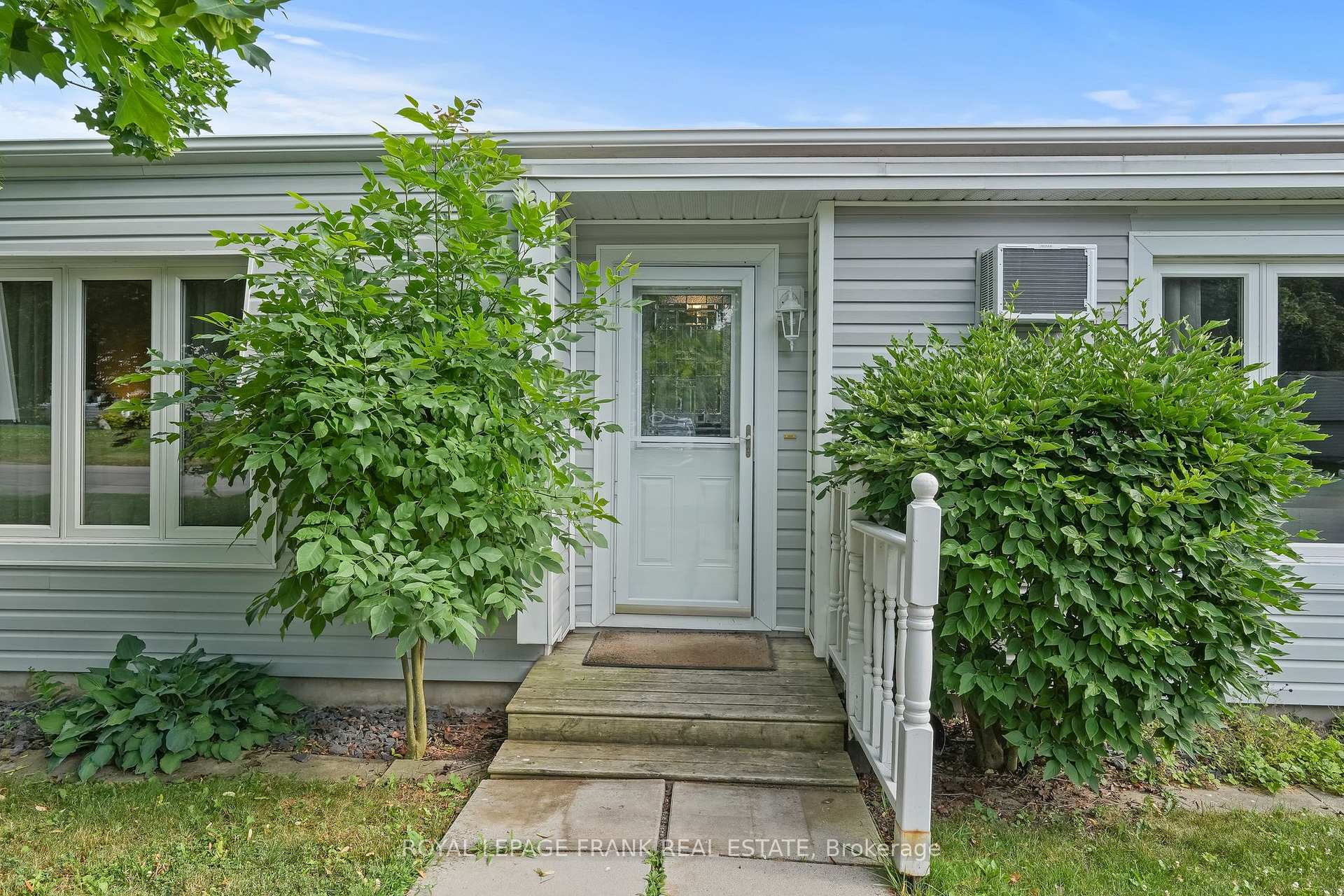 Photo 3 of 185 Wilmot Trail, Clarington, Newcastle — HOMEH